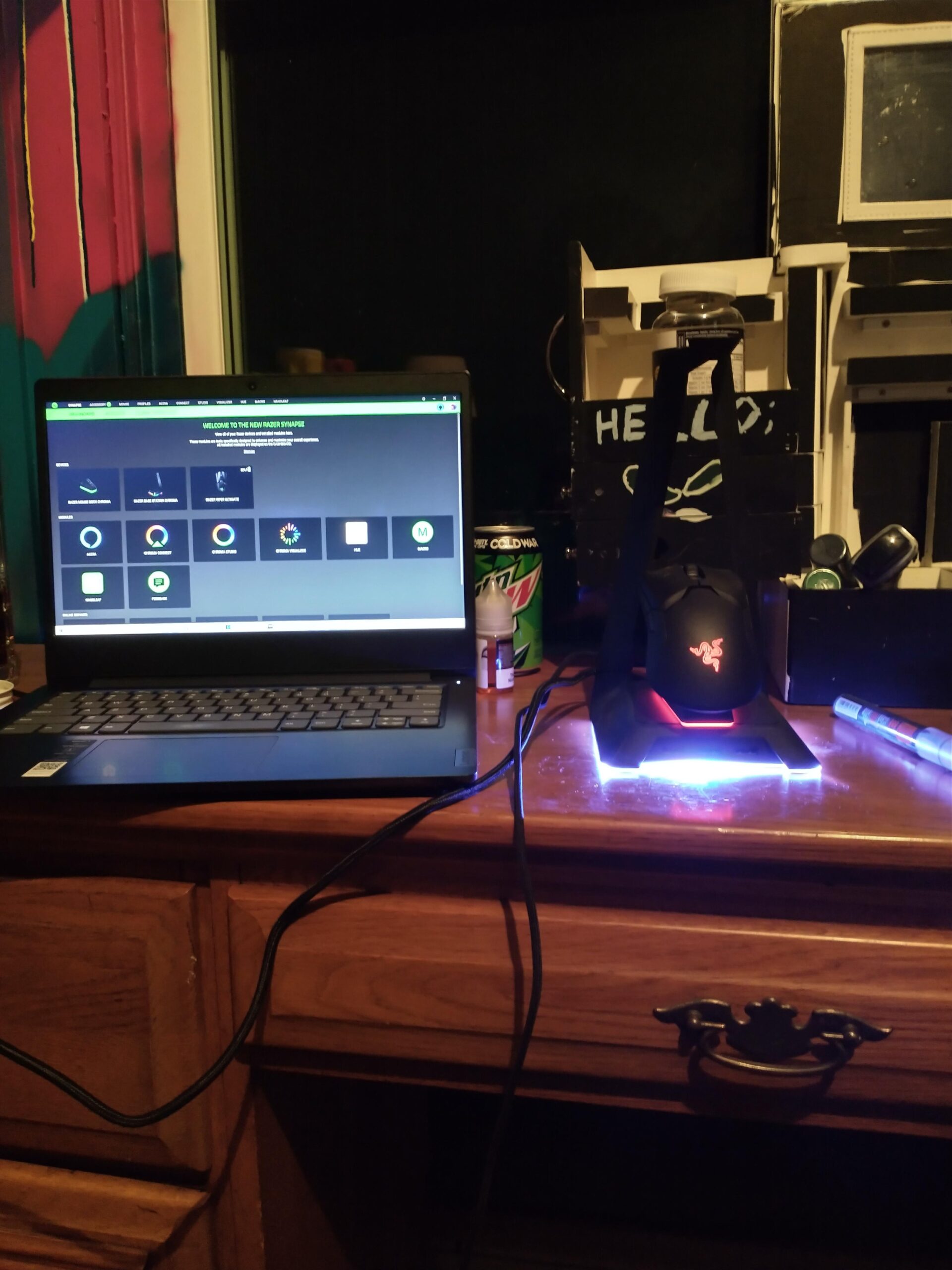 Razer Base Station V2 Chroma Headphone Headset Stand Holder customer photo 2