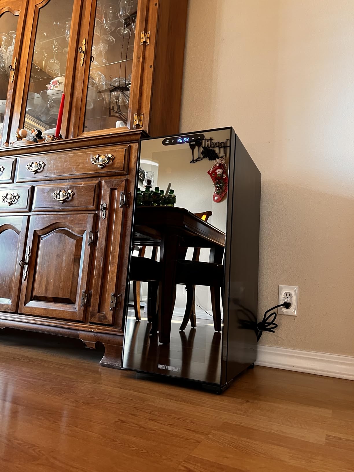 Wine Enthusiast 32-Bottle Dual Zone MAX Compressor Wine Cooler - Freestanding Mini Fridge with Digital Touchscreen, LED Display, Split Storage for Red & White Wines, Matte Black Refrigerator Home Bar customer photo 2