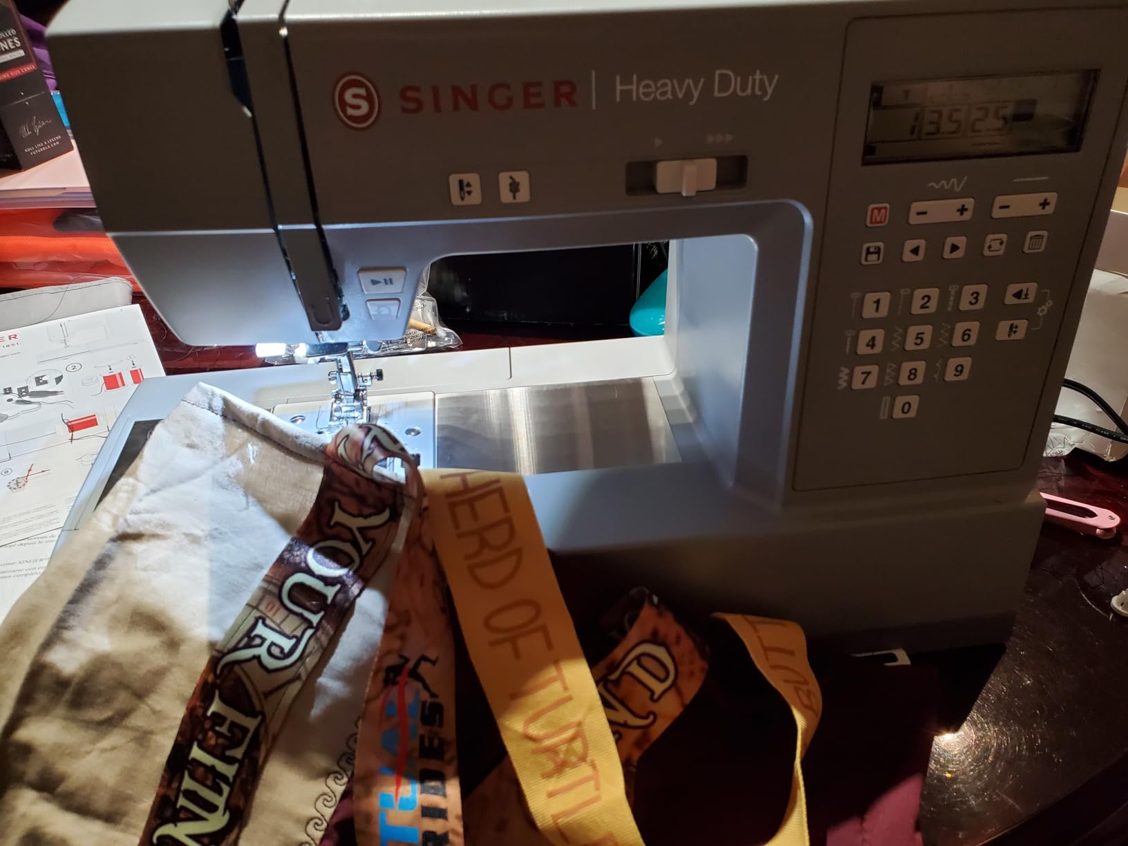 SINGER Heavy Duty 6700C Computerized Sewing Machine with Accessory Kit customer photo 2