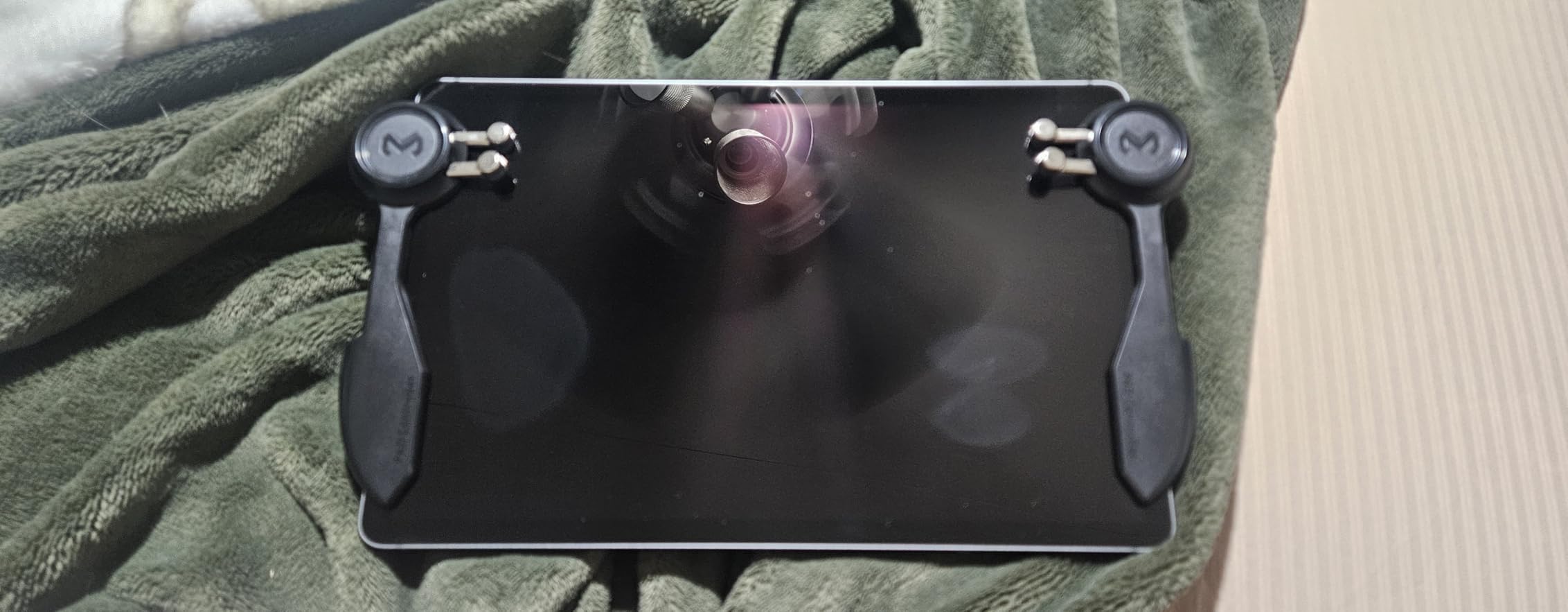 LICHIFIT Six Finger Game Joystick Trigger Handle L1R1 Shooter Fire Aim Button Gamepad Controller for iPad Tablet PUBG Game Accessories customer photo 1