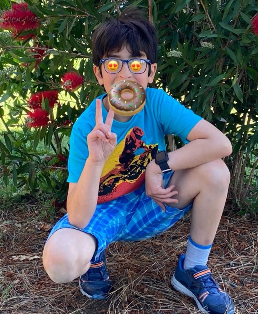 Outray Blue Light Glasses for Kids Computer Blue Light Blocking Glasses for Boys and Gilrs Age 3-12 Anti Eyestrain customer photo 1