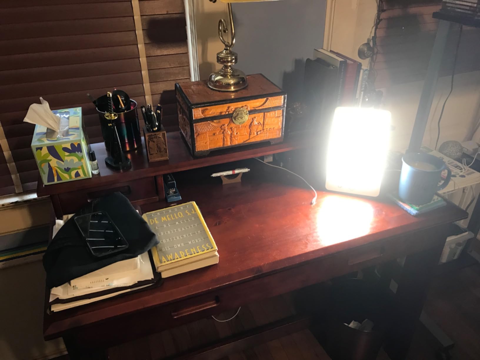 Verilux HappyLight Touch Plus - Light Therapy Lamp with 10,000 Lux, UV-Free, LED Bright White Light with Adjustable Brightness, Color, Countdown Timer, & Detachable Stand - Boost Mood, Sleep, & Focus customer photo 1