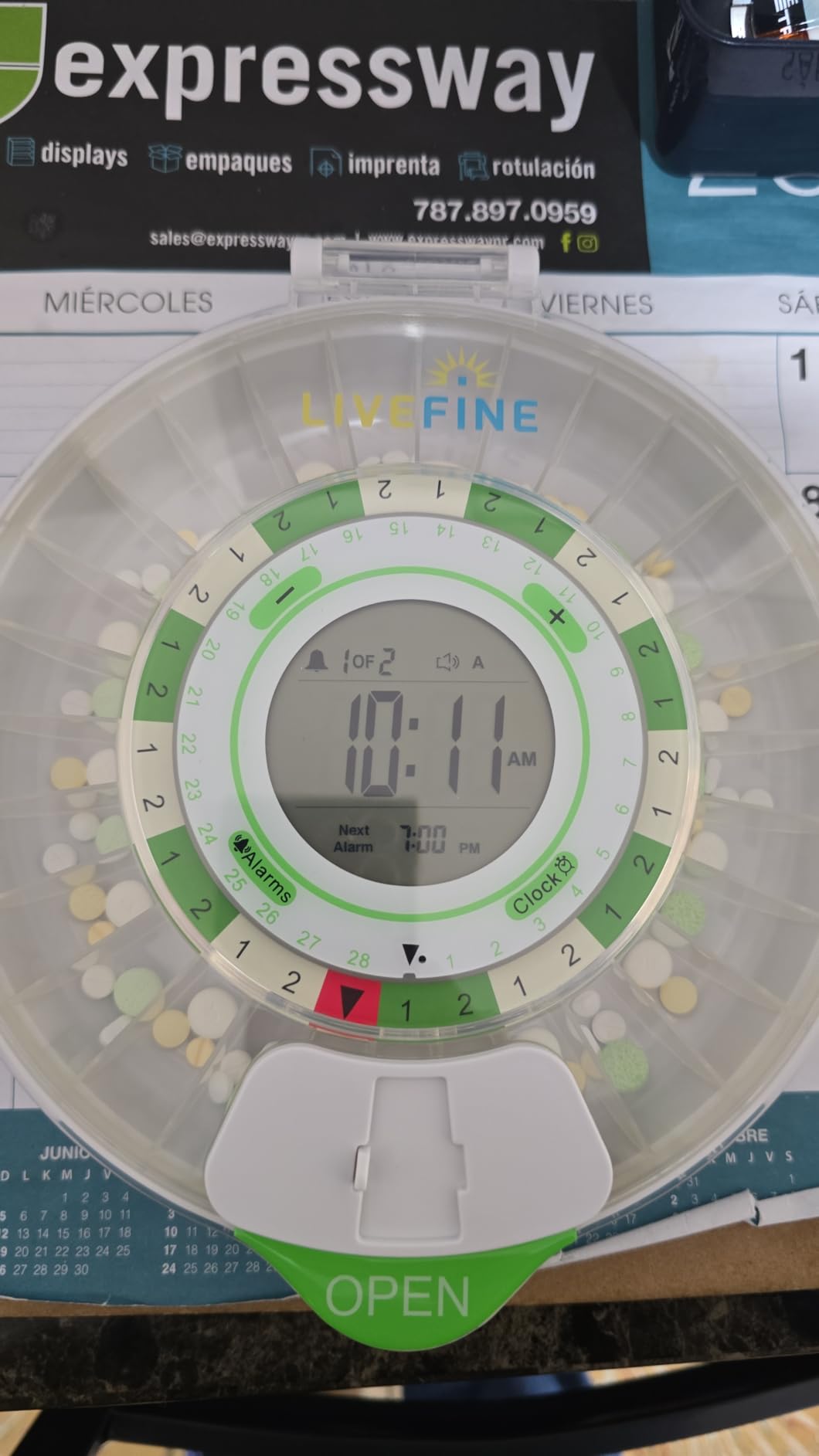 Live Fine 28-Day Automatic Pill Dispenser with Upgraded LCD Display, Key Lock, Sound & Light for Prescriptions, Medication, Vitamins, Supplements & More customer photo 1