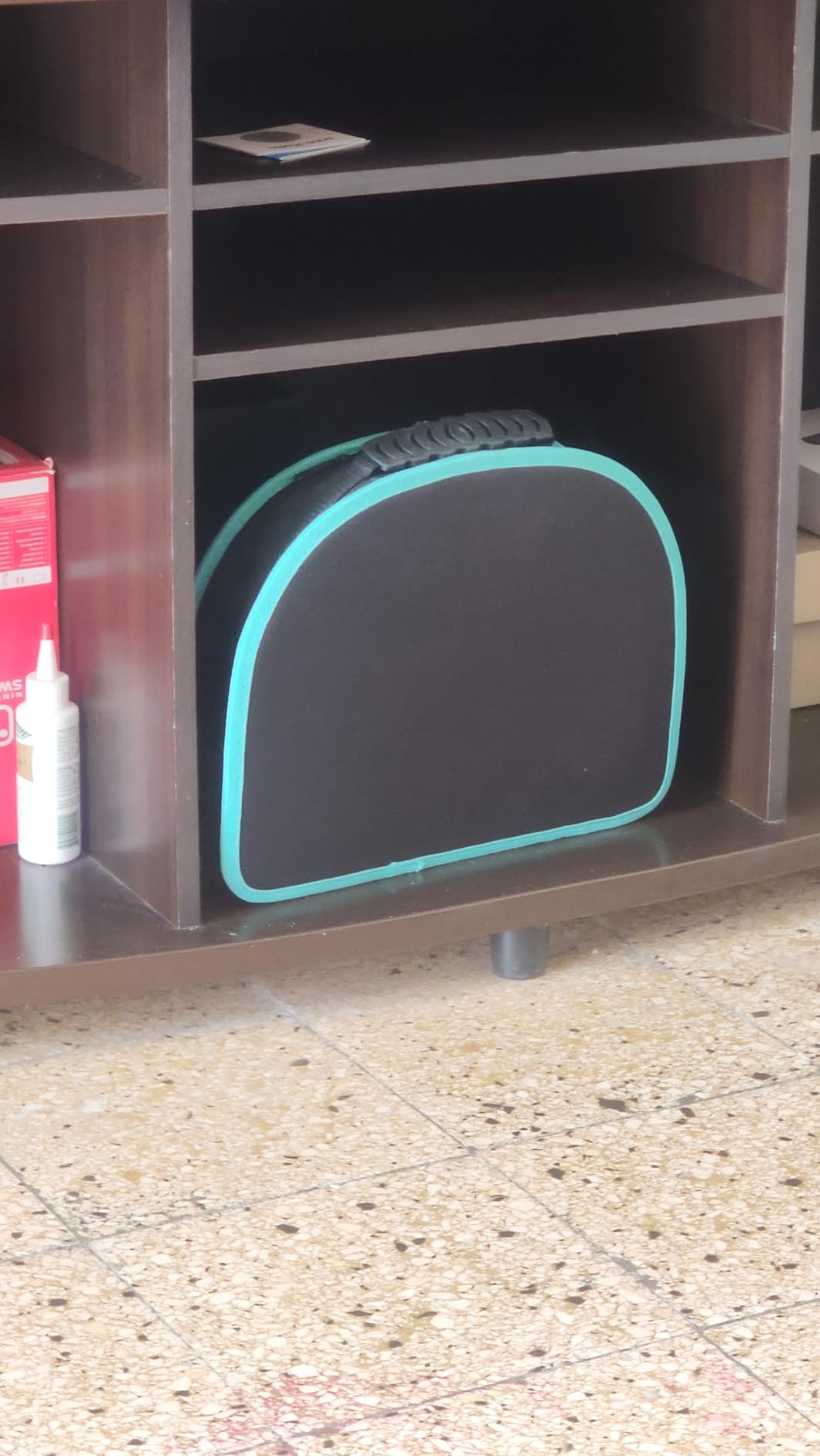 Amazon Basics 104-Piece Home Repair Household Tool Set with Easy Carrying Round Pouch, Portable Hand Tool Kit, Turquoise, 14.4 x 11.4 x 3 inches customer photo 2