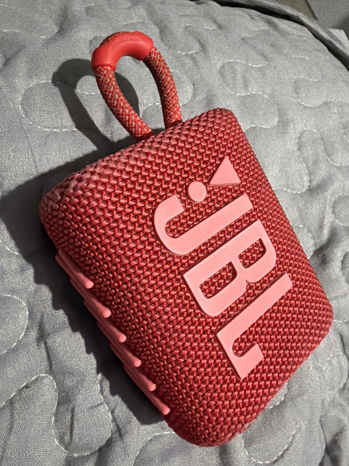 JBL Go 3 - Portable Mini Bluetooth Speaker, IP67 Waterproof and Dustproof, 5 Hours of Playtime customer photo 1