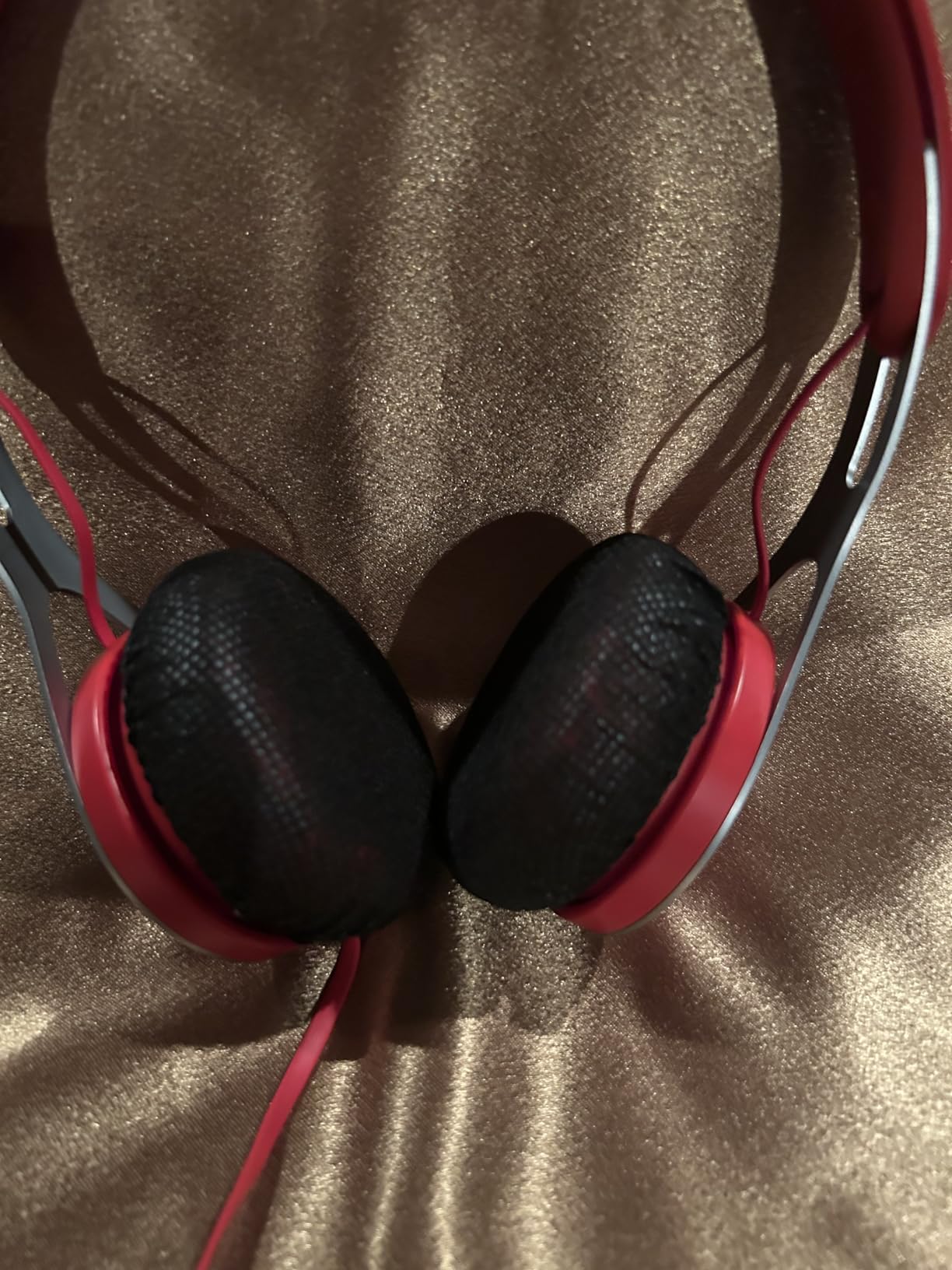 BBTO 100 Pieces Headphone Ear Covers Disposable Earphone Sanitary Non-Woven Stretch Earpad Covers Fit for Most on Ear Headphones (11 cm, Black) customer photo 1