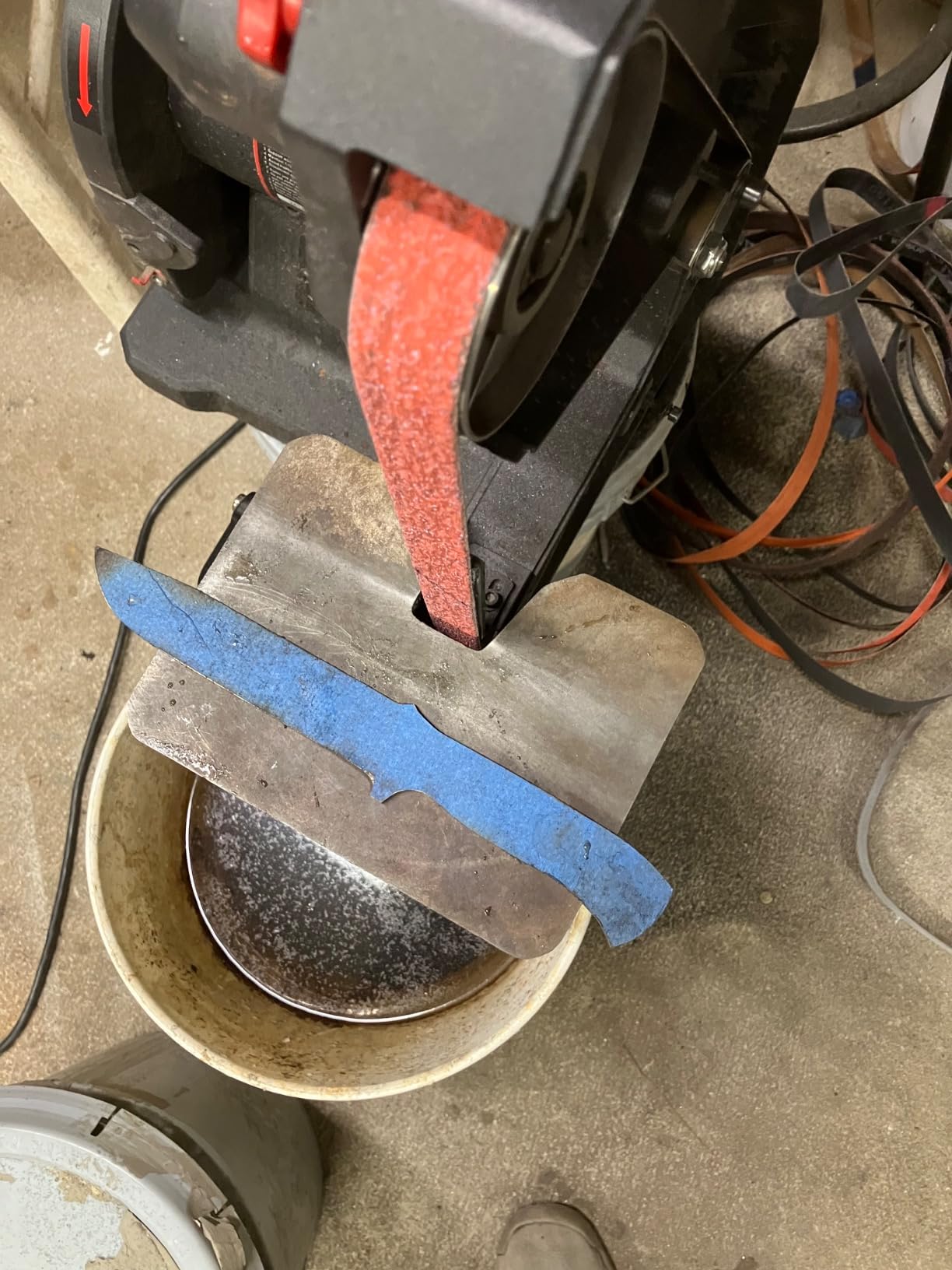 BUCKTOOL Pro 1HP Bench Belt Sander for Metal Working, 4 x 36 in Belt and 8 in Disc Sander with 1HP Direct-drive Motor, Benchtop for Metalworking, BD4801-M customer photo 2