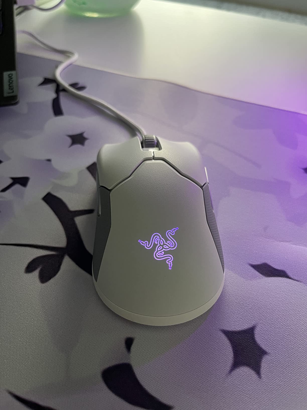 Razer Viper Ultralight Ambidextrous Wired Gaming Mouse: 2nd Generation Optical Mouse Switches 5G Optical Sensor - 71g Lightweight Design - Speedflex Cable - Mercury White customer photo 2