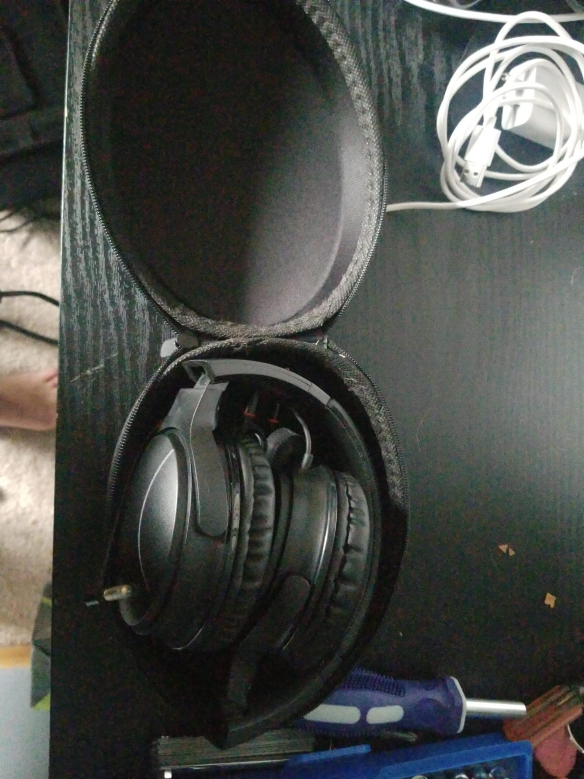 SARLAR VR Gaming Headphones for Quest 2/Quest 3 Increase VR Immersion, Custom Length Cable, Optimized Gaming Audio Driver, Memory Protein Ear Pads Noise Isolating and Other Accessories customer photo 1