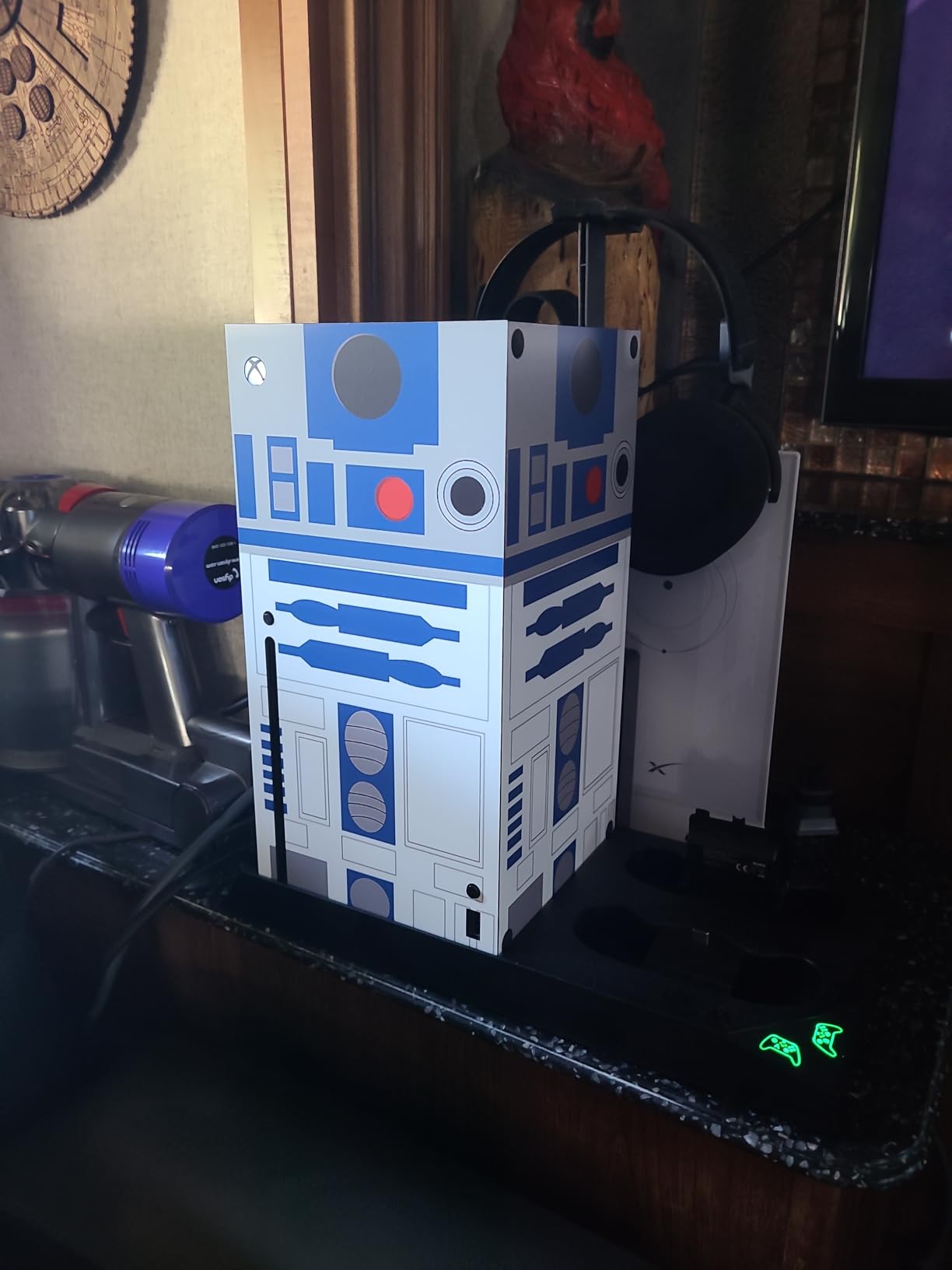 MightySkins Skin Compatible with Xbox Series X - Cyber Bot | Protective, Durable, and Unique Vinyl Decal wrap Cover | Easy to Apply, Remove, and Change Styles | Made in The USA (MIXBSERX-Cyber Bot) customer photo 1