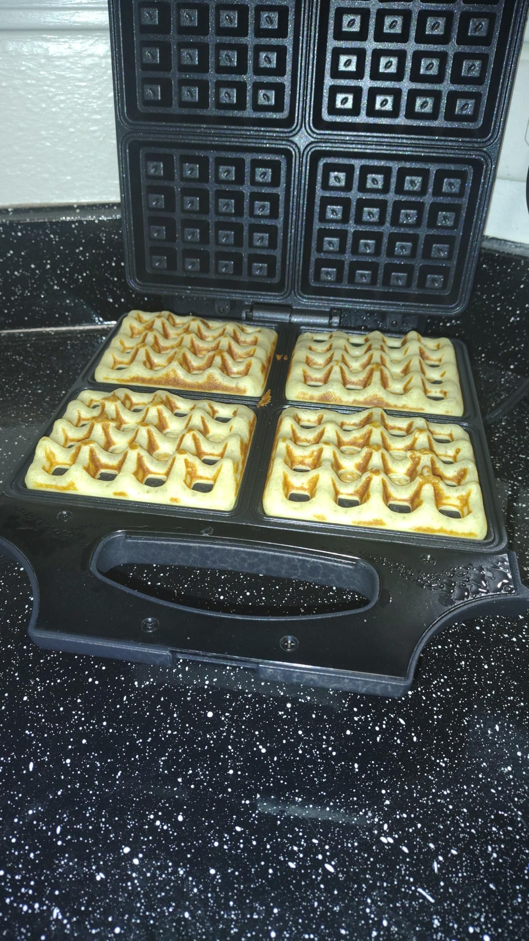 bella Waffle Iron - 4 Square Belgian Waffle Maker, Non-stick Extra Large Plates for Easy Cleanup - Compact Design, Stainless Steel, Black, 1400W customer photo 1