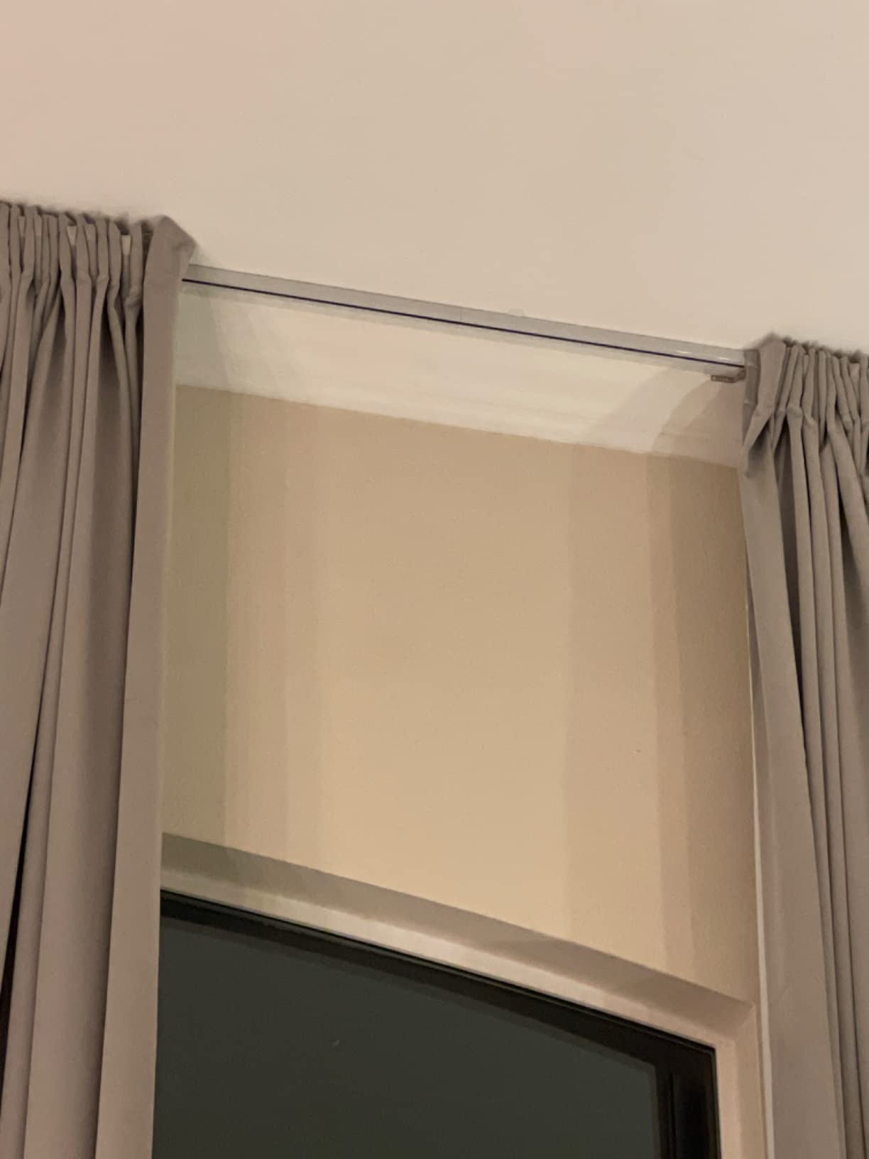 Quoya QL600 Smart Electric Curtain Track, Motorized Motor, Adjustable Track Length, Compatible with Alexa, Google, Siri, Apple Watch (QL600, up to 196 inches (5m)) customer photo 1