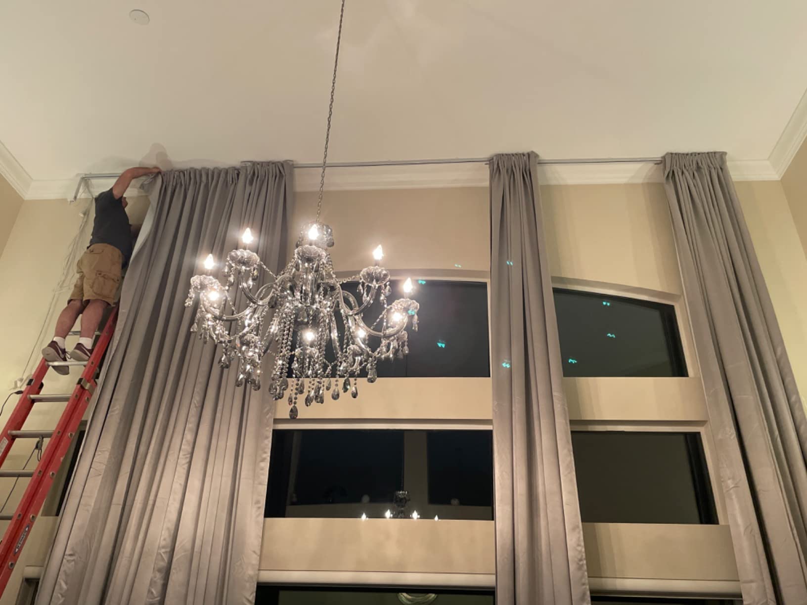 Quoya QL600 Smart Electric Curtain Track, Motorized Motor, Adjustable Track Length, Compatible with Alexa, Google, Siri, Apple Watch (QL600, up to 196 inches (5m)) customer photo 2