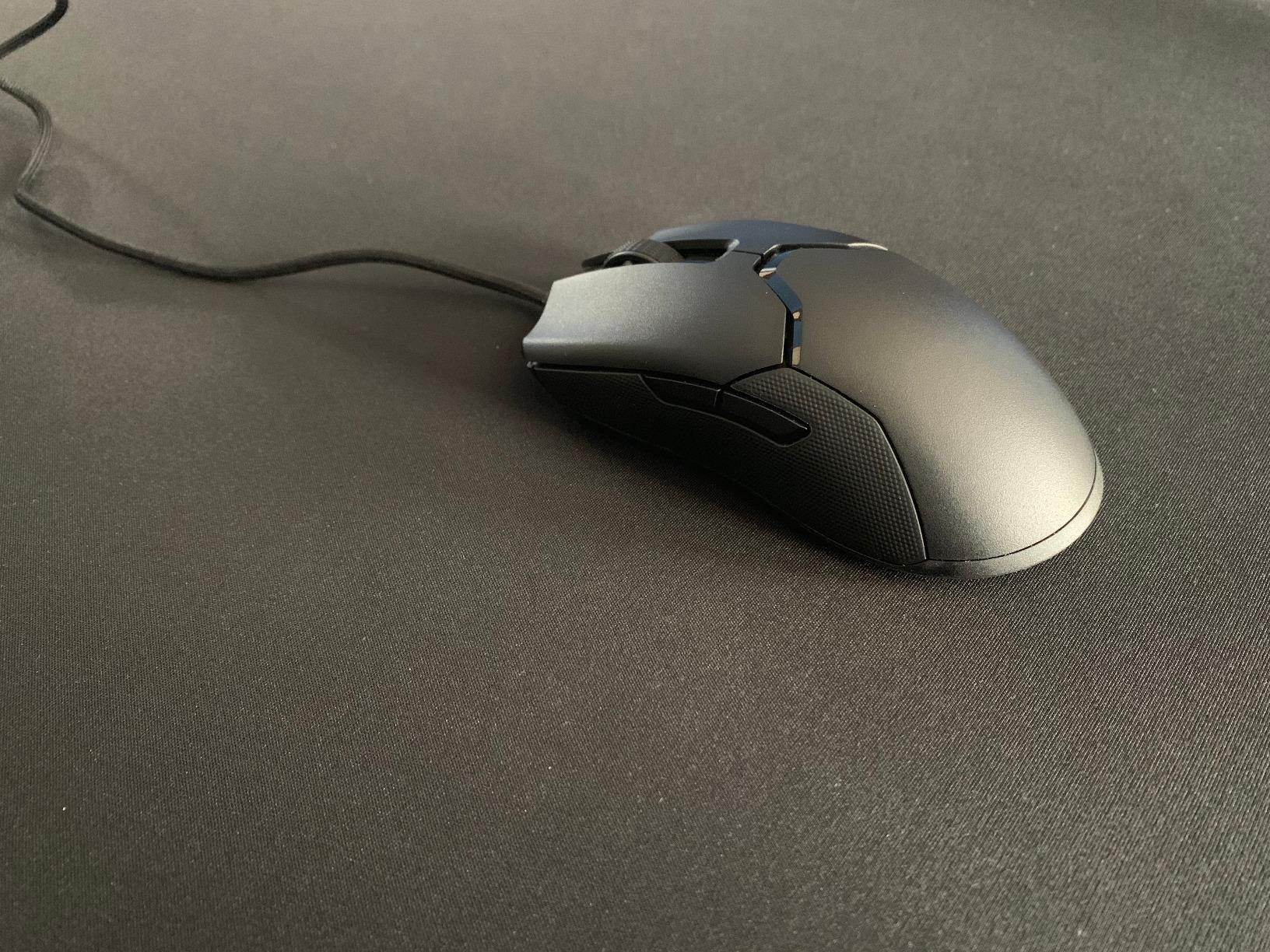 Razer Viper 8K Hz - Ambidextrous E-Sport Gaming Mouse with 8,000 Hz HyperPolling Technology (Optical Focus + Sensor with 20K DPI, Optical Mouse switches, 71g Light) - Black customer photo 1