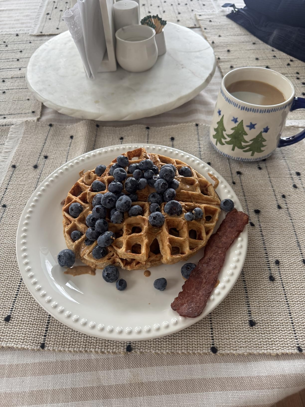 Dash Multi Mini Waffle Maker - Makes Four Waffles at Once for Family Breakfasts - Dual Nonstick Heating Plates & Easy-Release Surface - Compact & Fast-Heating - Graphite customer photo 2