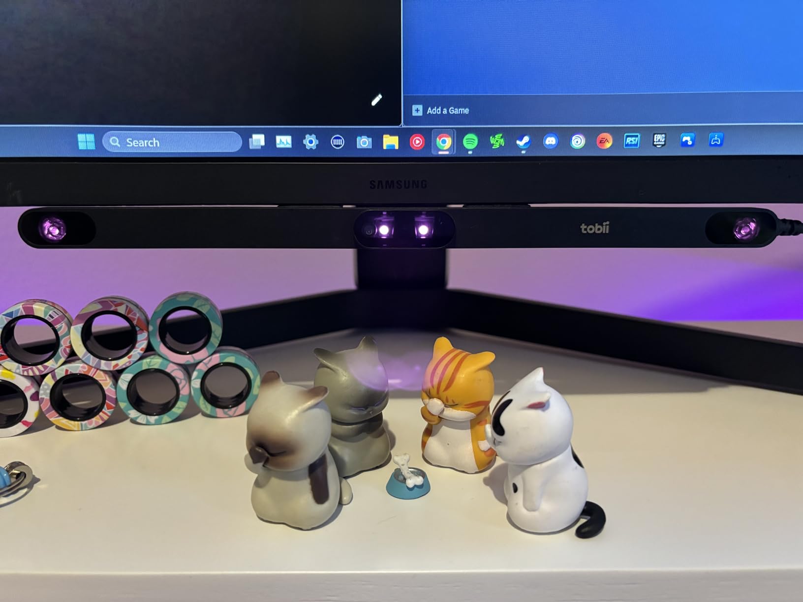 Tobii Gaming Eye Tracker Mounting Kit - Flex Mount and Metal Plate Mounts customer photo 1