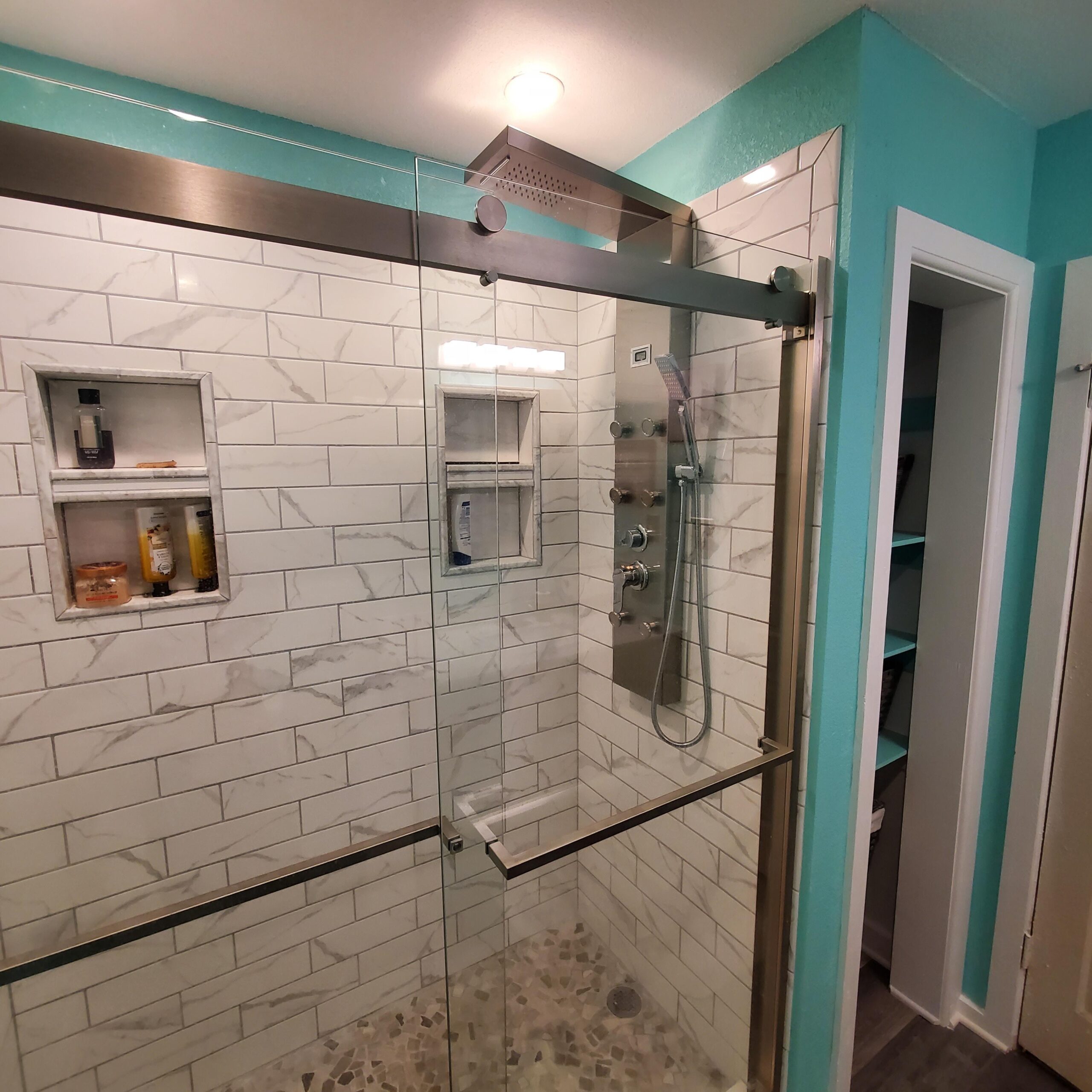 ROVOGO Shower Panel with 4 Body Jets and 4 Mist Spray, Rainfall Waterfall Shower Column Tower with Handheld, Tub Spout and Water Temperature Display, 304 Stainless Steel Brushed customer photo 1