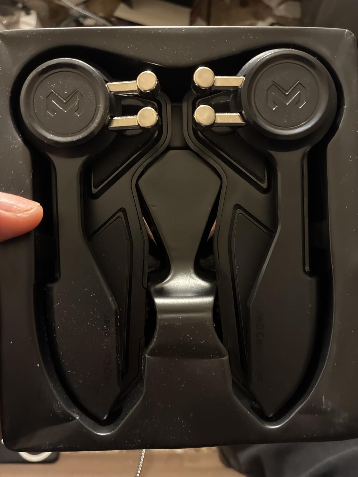 kkhouse Mobile PUBG Game Controller For Ipad Tablet Six Finger Games Trigger Joystick Gamepad L1R1 Fire Aim Button Shooter Handle Grip customer photo 1