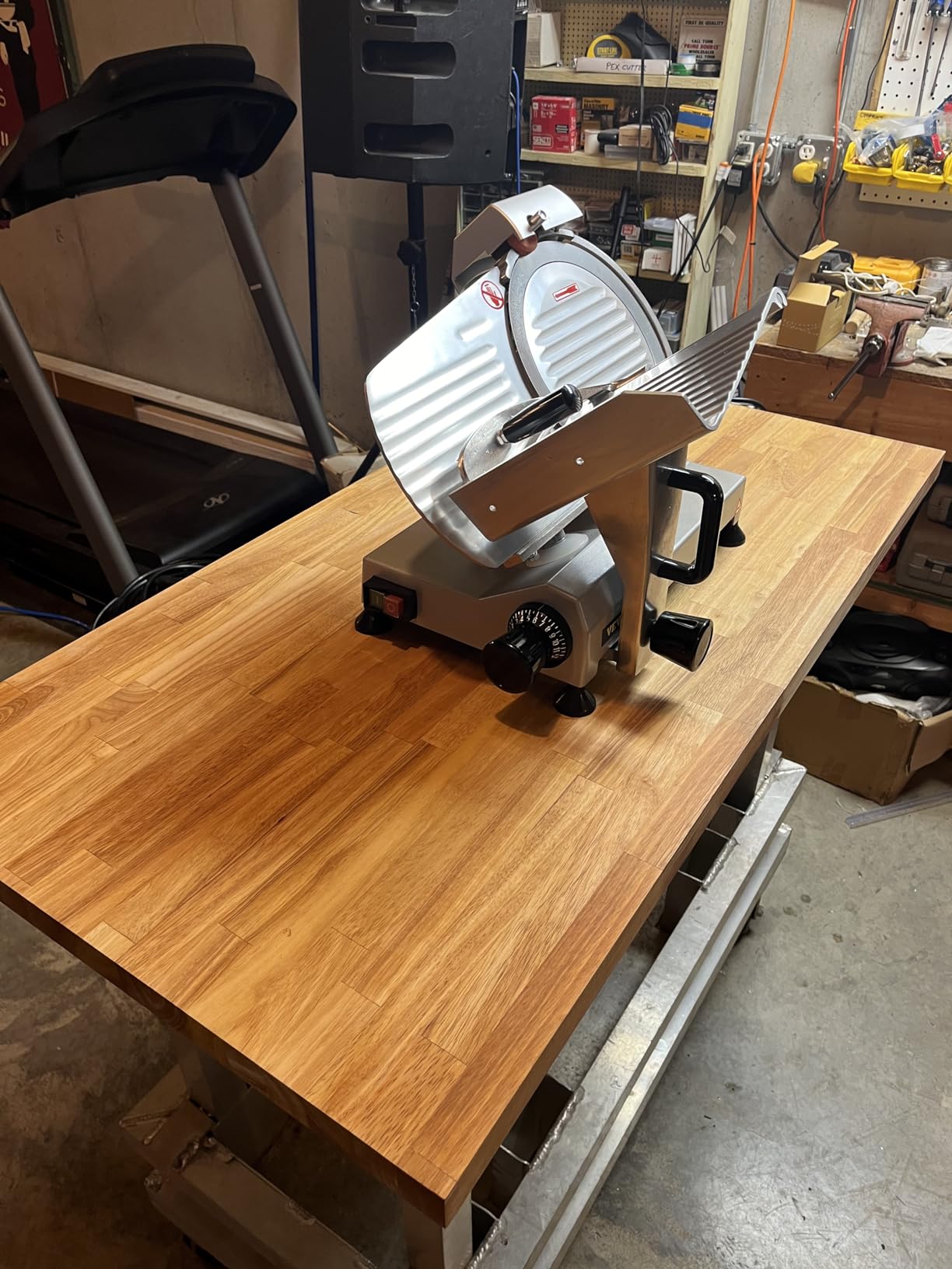 VEVOR Commercial Meat Slicer, 10 inch Electric Food Slicer, 240W Frozen Meat Deli Slicer, Premium Chromium-plated Steel Blade Semi-Auto Meat Slicer For Commercial and Home use customer photo 1