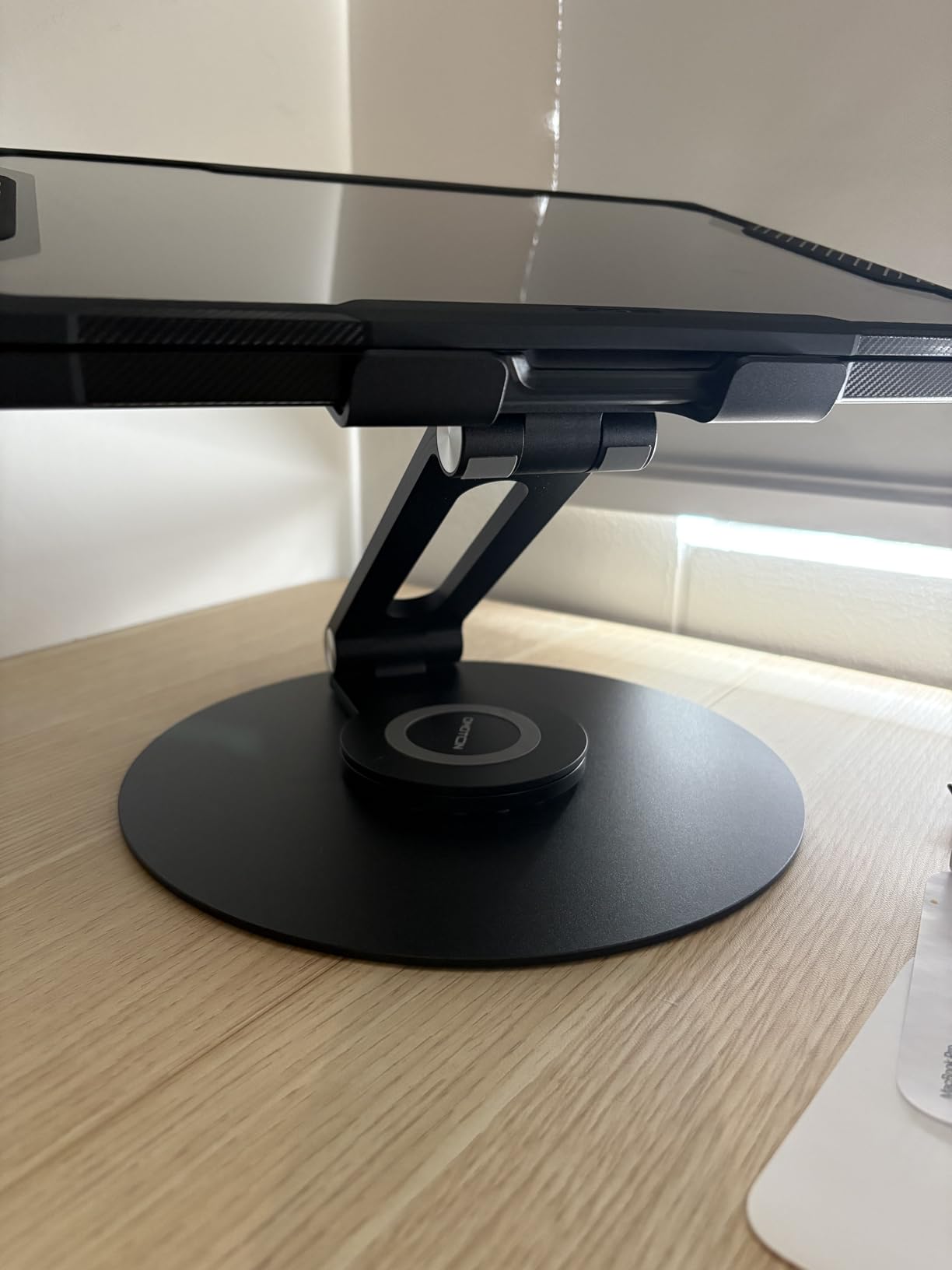 OMOTON Adjustable Laptop Stand with 360 Rotating Base, Ergonomic Laptop Riser for Collaborative Work, Dual Rotary Shaft Fully Foldable for Easy Storage, Fits All Laptops up to 16 inches, Silver customer photo 2