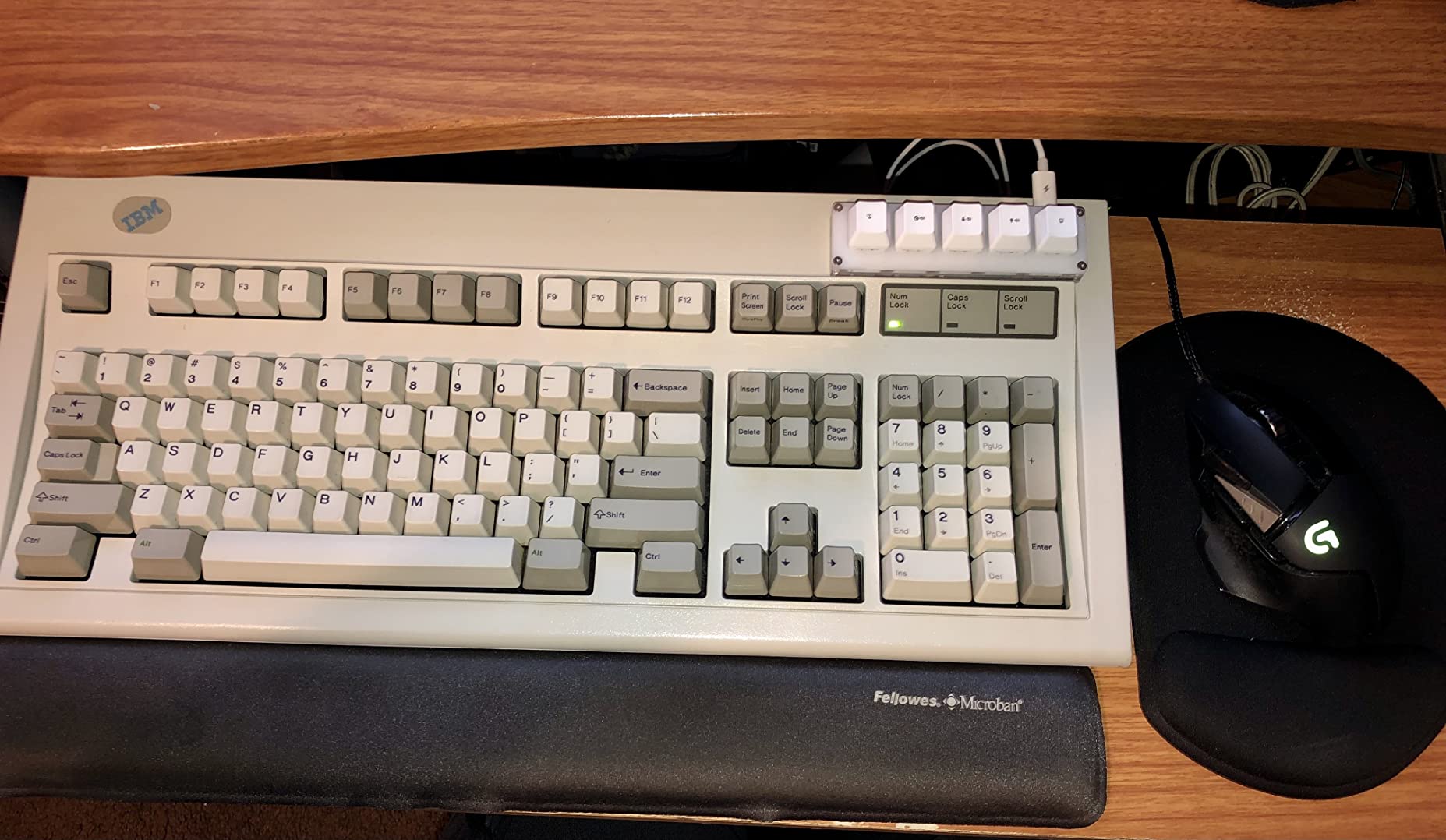 Ecarke 5 Keys Mini Macro Mechanical Keyboard Gaming Keypad Cherry Shaft OSU Keypad Hotswap with USB Data Cable & RGB LED Light for Windows Mac macros or Rhythm Games customer photo 2