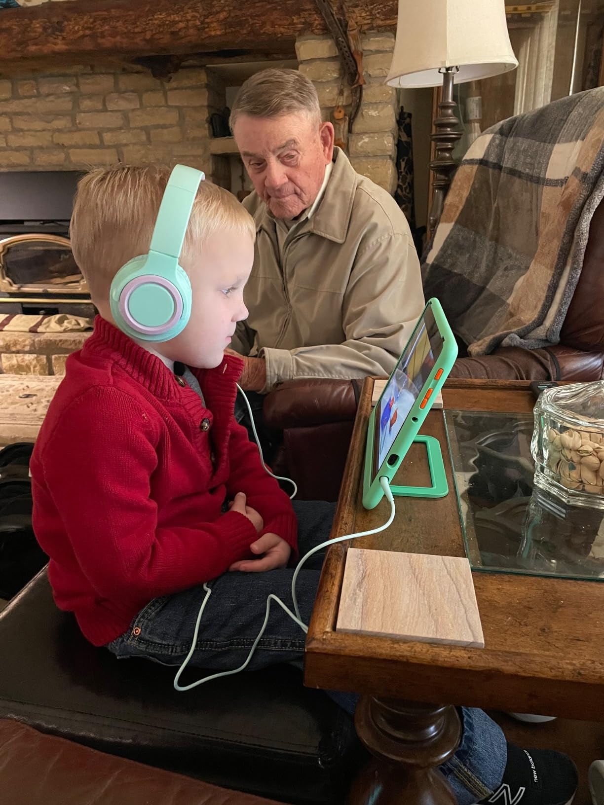 iClever 2Pack Kids Headphones with Sharing Splitter - 85dBA Safe Volume Limited - HS22 Wired Headphones for Kids Teens, Tangle-Free 3.5mm Jack Foldable Stereo for School/Tablet/Travel customer photo 2