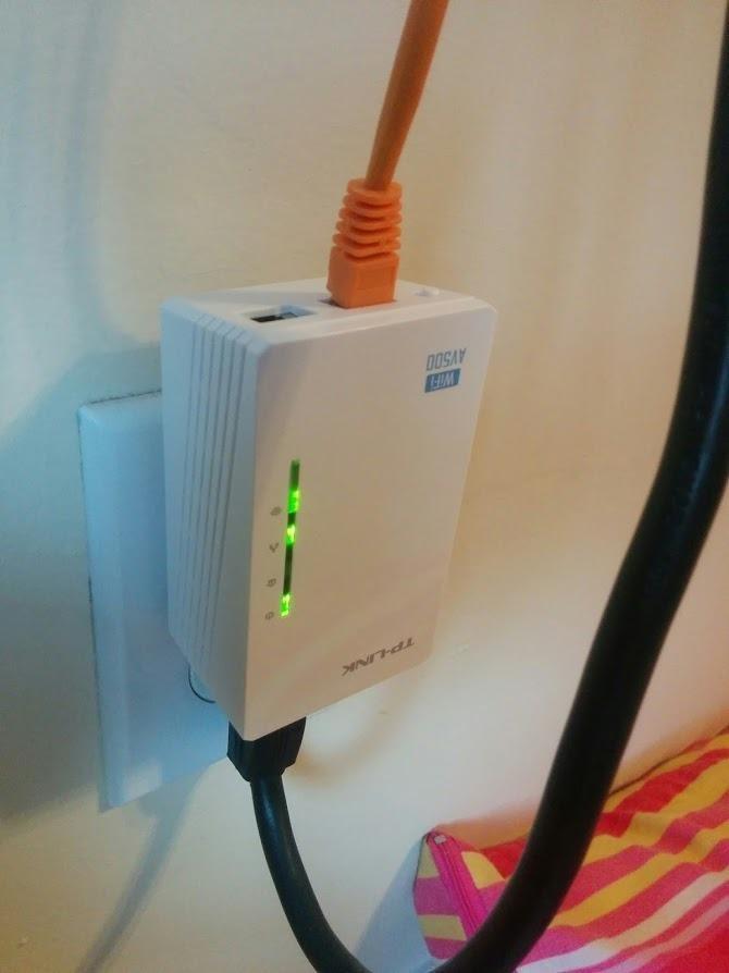 TP-Link Powerline WiFi Extender TL-WPA8631P KIT- Includes AV1300 Powerline Network Adapter and AC1200 Dual Band Extender, 2x2 MIMO, 3 Gigabit Ports, Passthrough, Plug & Play, Free Expert Support customer photo 1