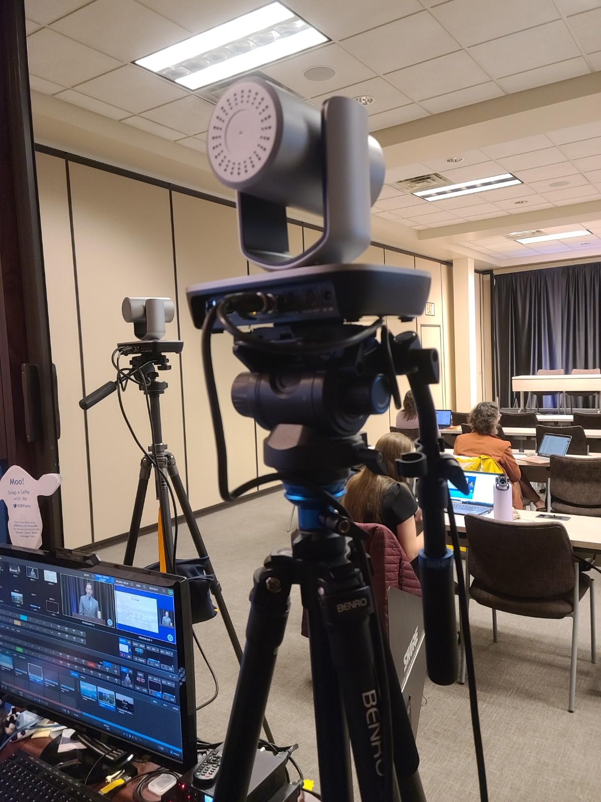 AVKANS 4K NDI PTZ Camera 20X, AI Tracking Camera with HDMI SDI IP Live Streaming for Church, Worship, Live Events, Sport, Broadcasting, NDI License Included, PoE Support (AV4KN-20) customer photo 1