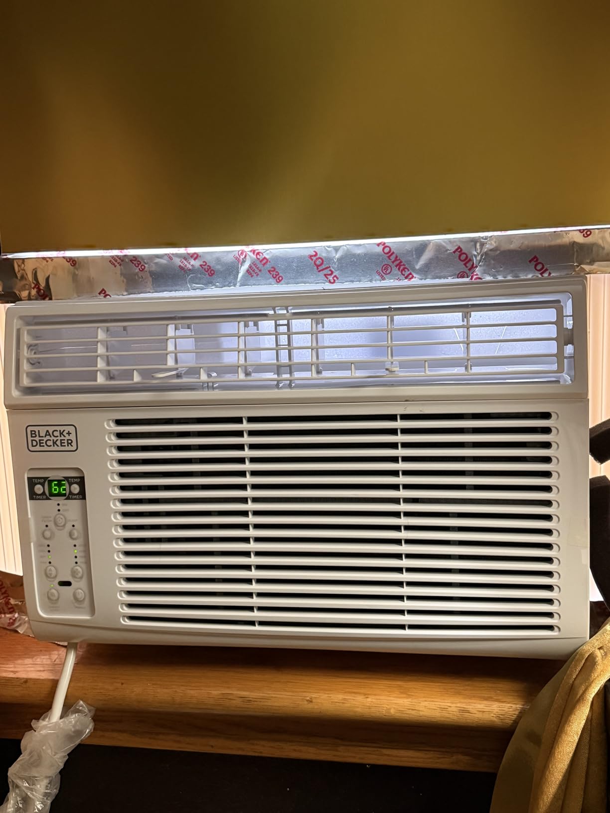 BLACK+DECKER Window Air Conditioner 12000 BTU, AC Window Unit Cools Up to 550 Square Feet, Window AC Unit with Remote Control, 3 Cooling Speeds and Fan Only Function, BD12WT6, White customer photo 2