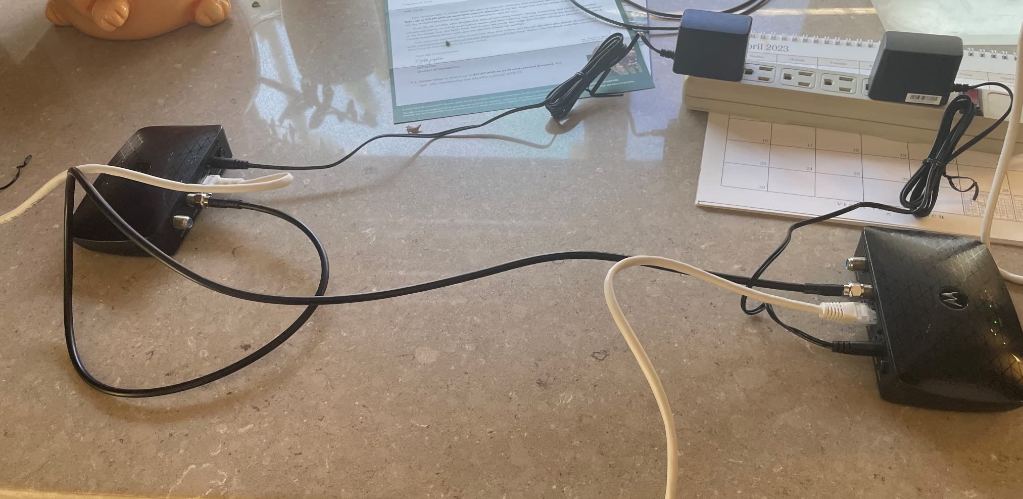 Motorola MoCA 2.5 Adapter for Ethernet Over Coax, Plug and Play, Ultra Fast Speeds, Boost Home Network for Better Streaming and Gaming (2.5 Gbps - MoCA 1 Pack) customer photo 1