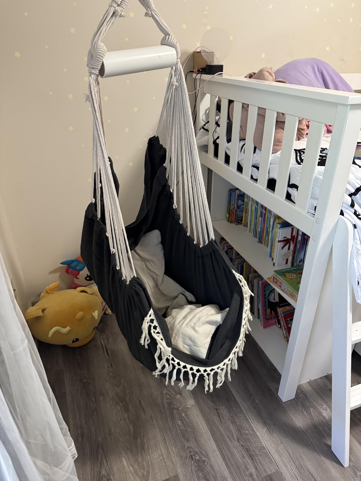 Chihee Hammock Chair Hanging Swing Max 500 Lbs 2 Cushions Included Metal Spreader Bar with Anti-Slip Grooves Portable Hanging Chair Side Pocket Large Macrame Bohemian Chair Indoor Outdoor customer photo 2