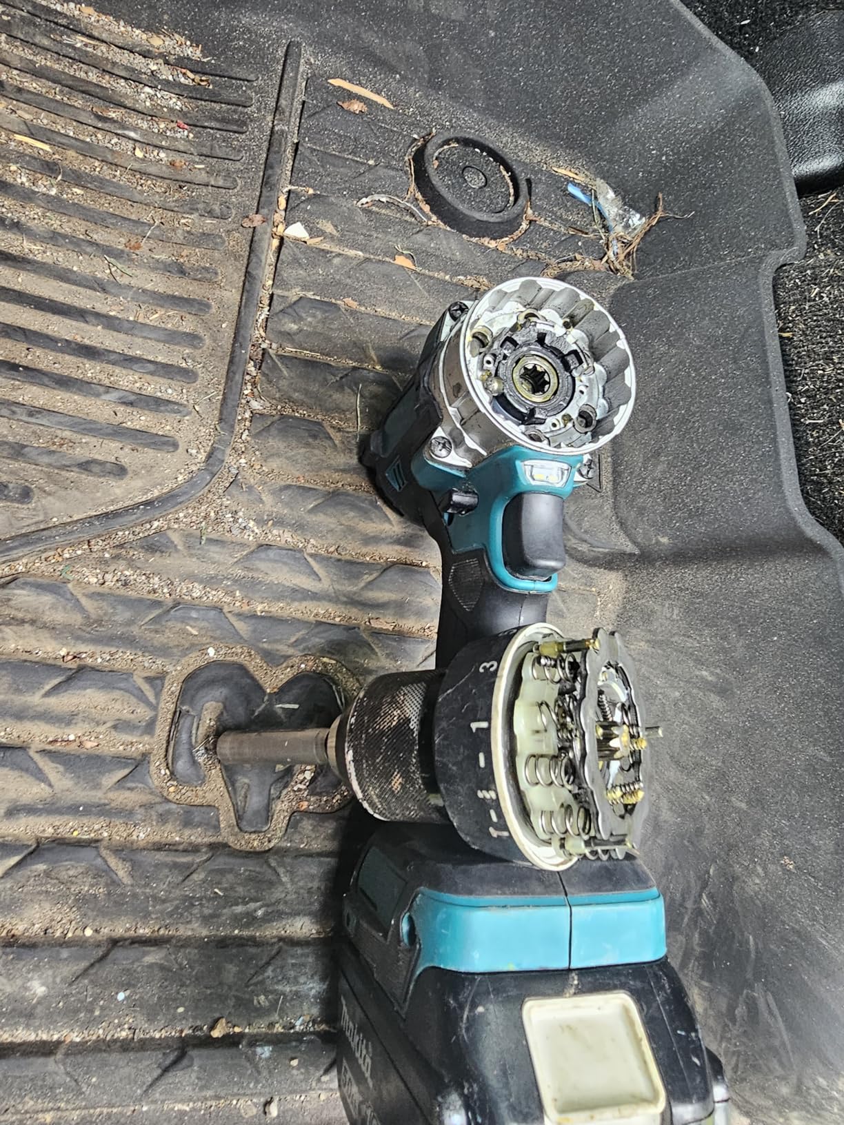 Makita XT288T 18V LXT Lithium-Ion Brushless Cordless 2-Pc. Combo Kit (5.0Ah) customer photo 1