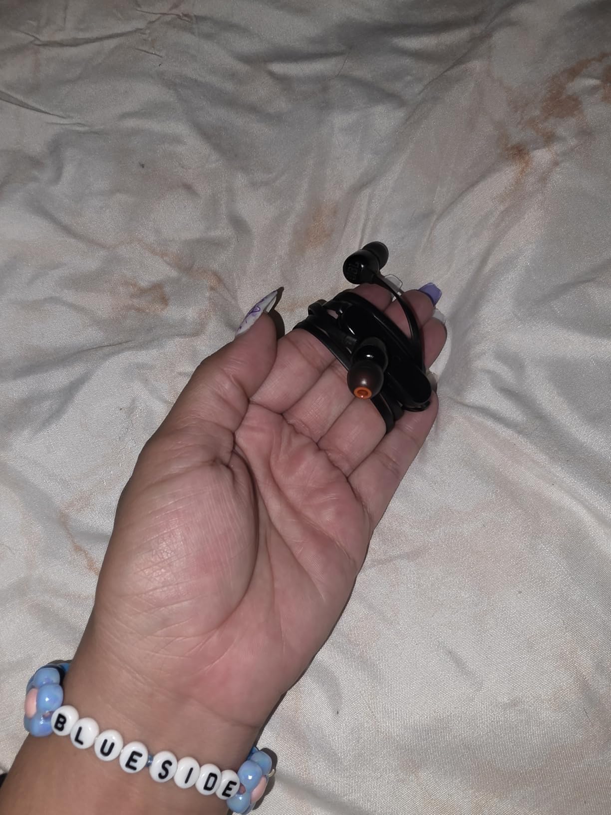 Tune 125 - Bluetooth Wireless in-Ear Headphones with 3-Button Mic/Remote and Flat Cable - Black, Small customer photo 2