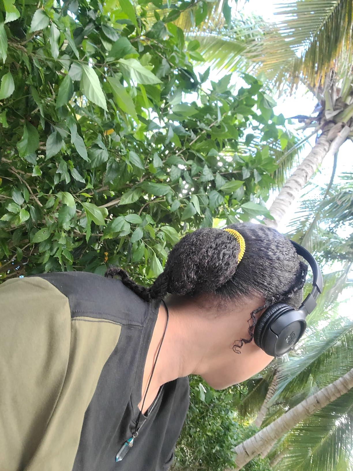 JBL Tune 510BT - Bluetooth headphones with up to 40 hours battery, microphone for call, foldable and comfortable, Android and iOS compatible (Black) customer photo 1