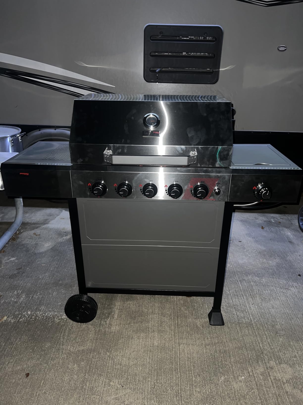 Royal Gourmet GA5401T 5-Burner BBQ Liquid Propane Gas Grill with Side Burner, Stainless Steel 61,000 BTU Output for Patio Garden Picnic Backyard Cooking, Silver customer photo 1