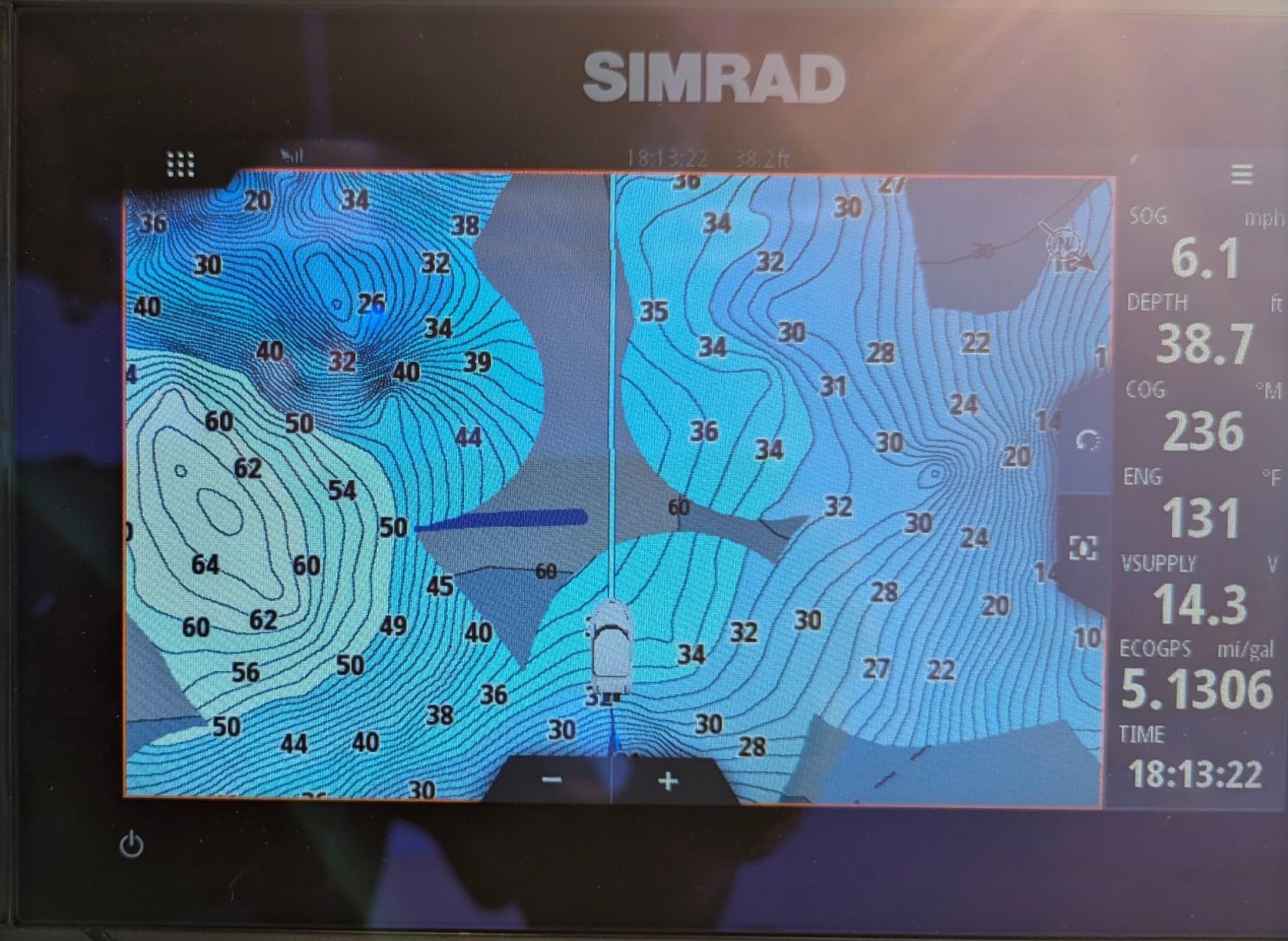 Simrad GO9 XSE - 9-inch Chartplotter with HDI Transducer, C-MAP Discover Chart Card customer photo 2