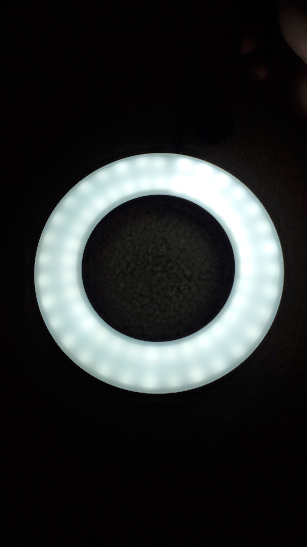 Video Conference Lighting Kit, Ring Light Clip on Laptop Monitor with 5 Dimmable Color & 5 Brightness Level for Webcam Lighting/Zoom Lighting/Remote Working/Self Broadcasting and Live Streaming, etc. customer photo 1