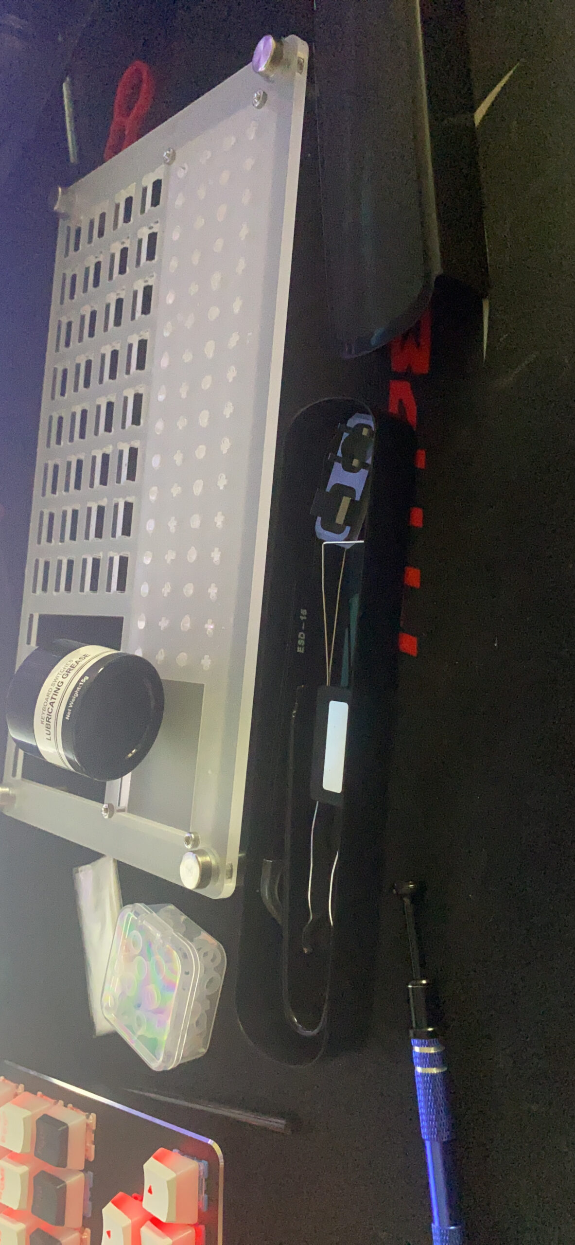 YIMAGUJRX 32 Switches Acrylic Lube Station,Keyboard Lube Kit,Switch Opener,Switch Lube,Switch Puller,Keycap Puller,Switch Lube Tool for Custom Mechanical Keyboard (12Pcs) customer photo 1