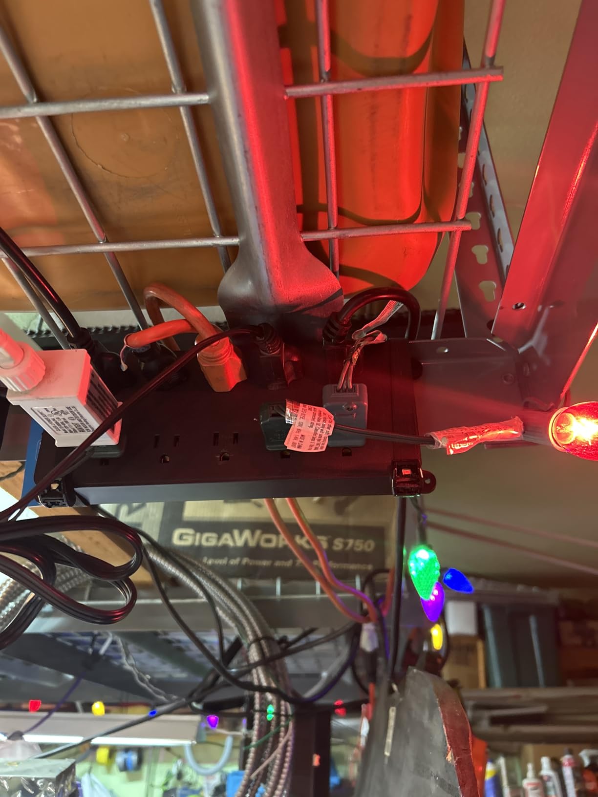 TROND Power Strip Surge Protector, 4000J, ETL Listed, 10 Widely Spaced Outlets with 2 USB A and 2 USB C, Flat Plug 5ft Extension Cord, Wall Mountable, 14AWG Heavy Duty, for Home Office Garage, Black customer photo 2