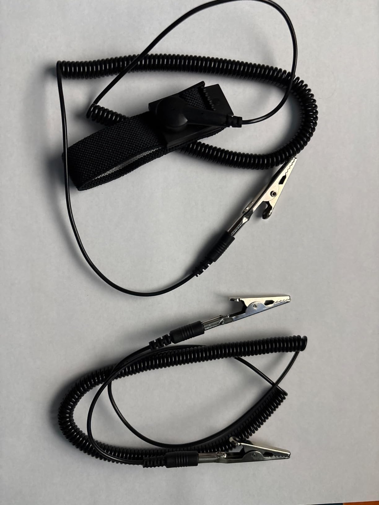 Grounded Outlet Plug, Anti-Static Wrist Strap (Adjustable up to Size XL) and Grounding Cord, Earth Connection | ESD Safe for Computer, PC Building Electronics customer photo 1