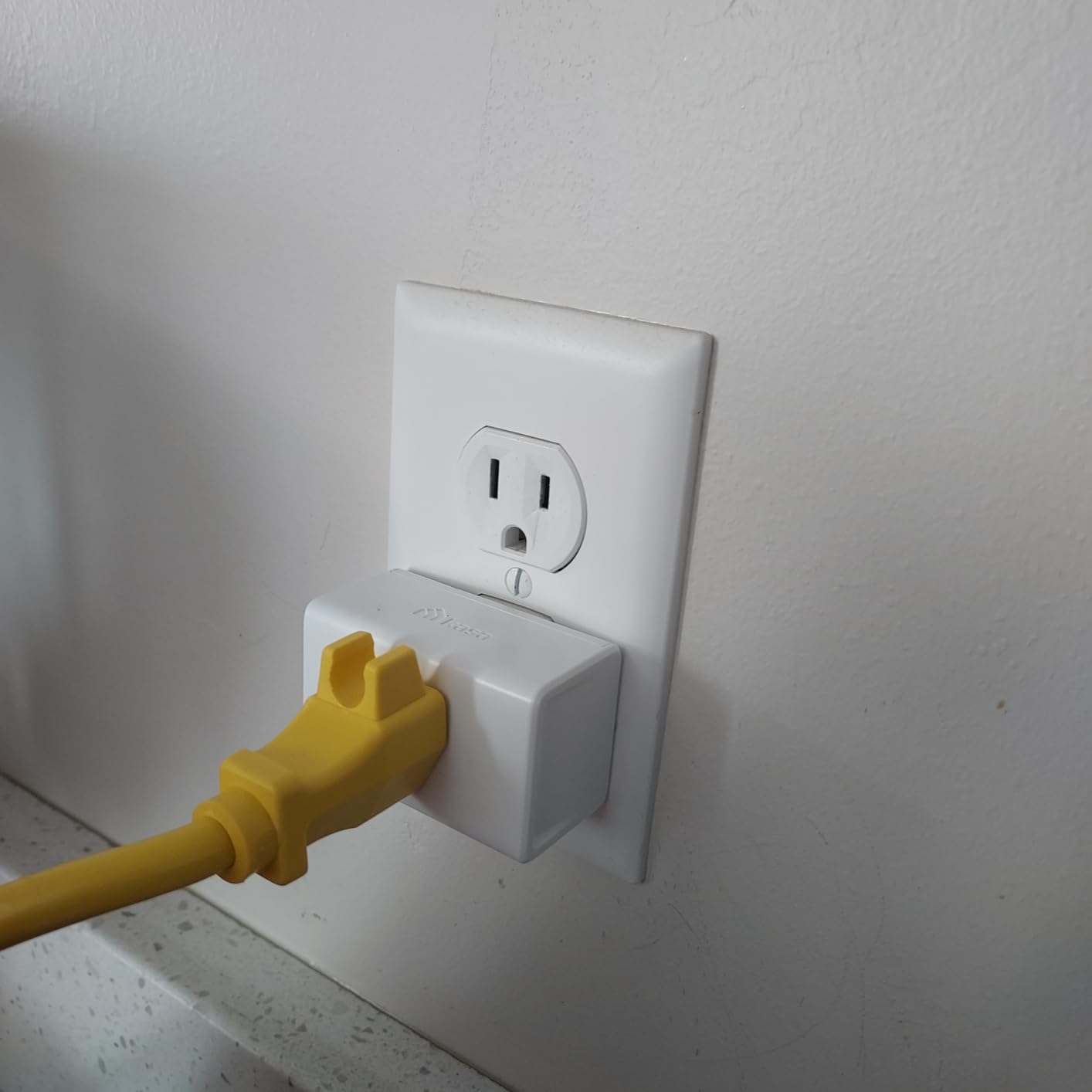 Kasa Smart Plug Mini 15A, Smart Home Wi-Fi Outlet Works with Alexa, Google Home & IFTTT, No Hub Required, UL Certified, 2.4G WiFi Only, 4-Pack(EP10P4), White customer photo 2