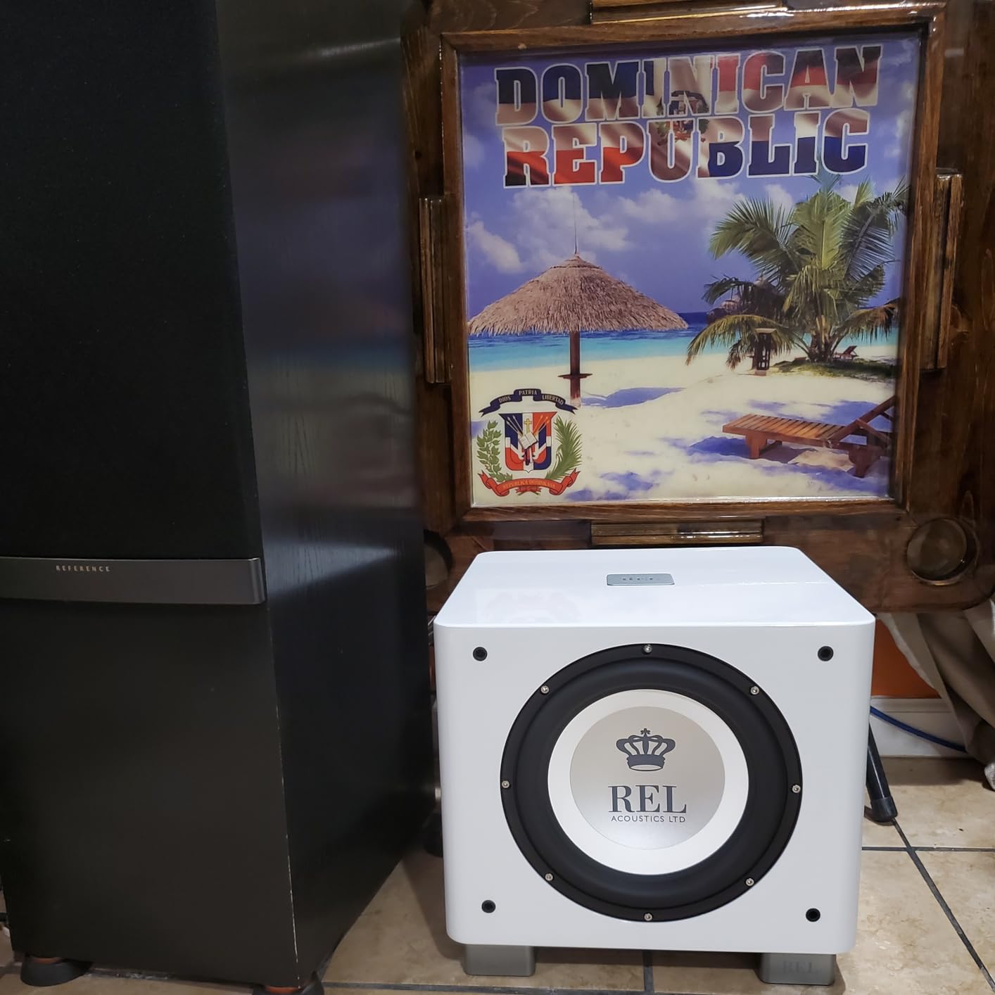 REL T/9x 10-Inch Powered Subwoofer - Sealed Design with Class AB Amplifier, RCA Inputs, and Deep Bass for HiFi Stereo Systems, Home Theater, and Surround Sound - High Gloss White Finish customer photo 2