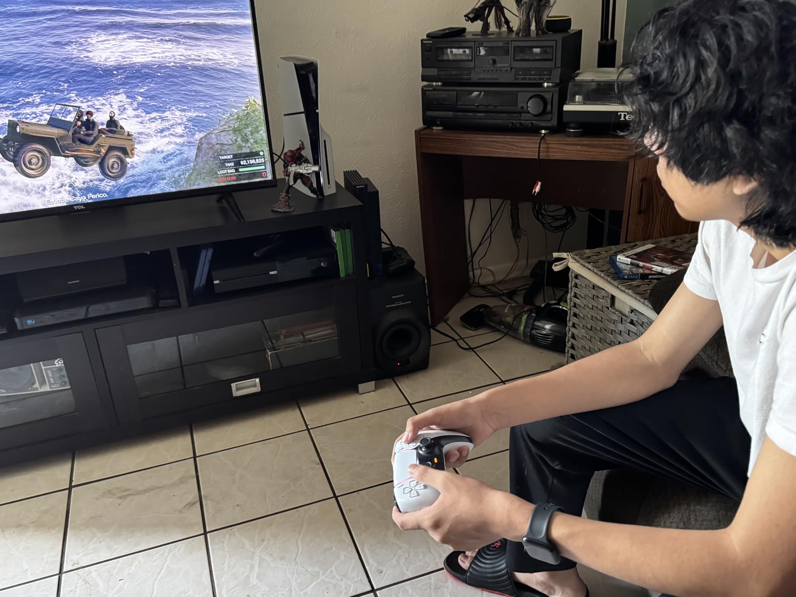 Playstation 5 DualSense Wireless Controller - White (Renewed) customer photo 2