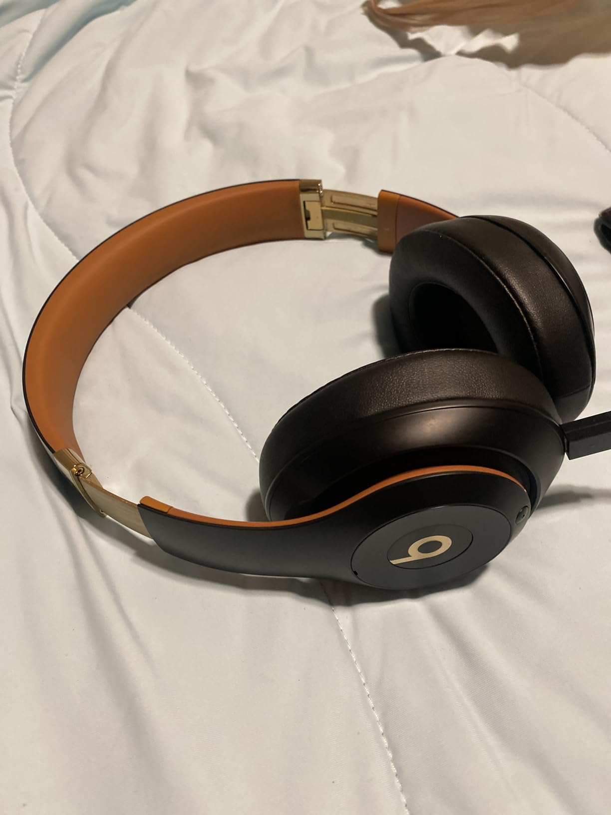 Beats Studio3 Decade Collection Wireless Over-Ear Headphones - Defiant Black/Red (Renewed) customer photo 1