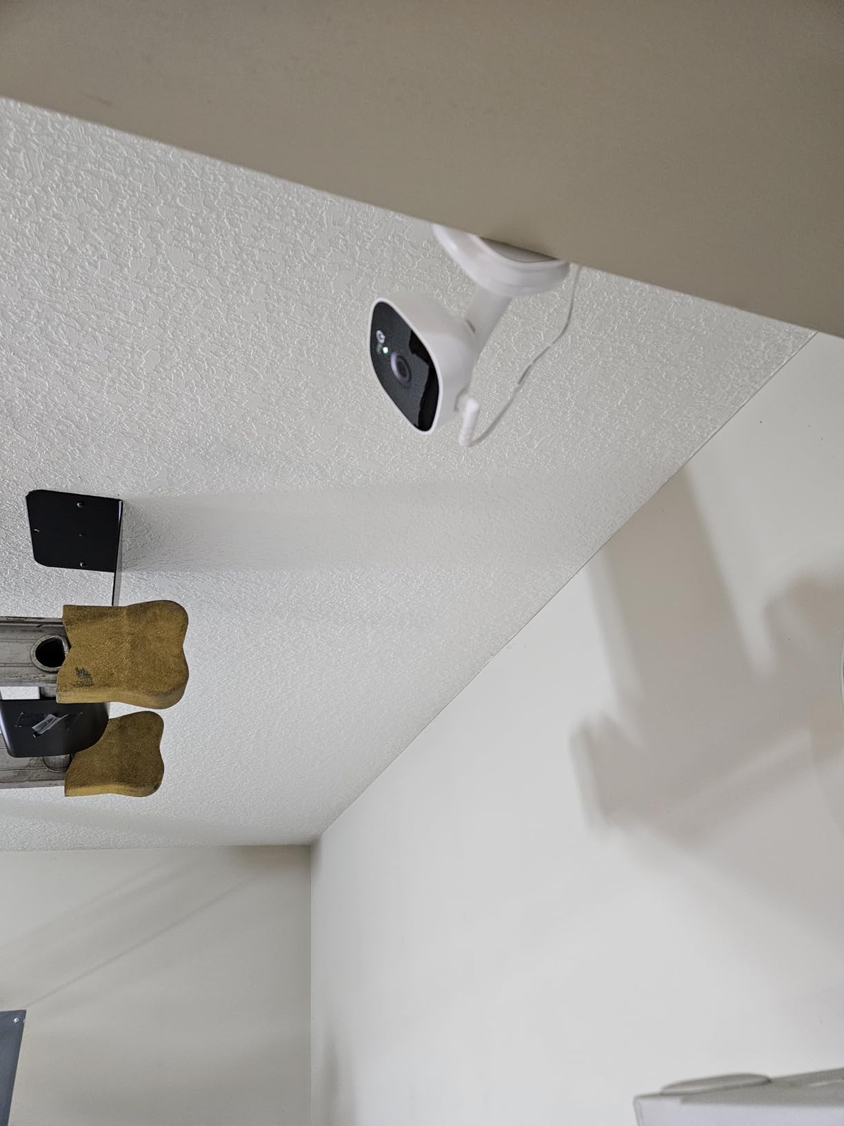 myQ Smart Garage Security Camera - 1080p HD Video, Night Vision, Motion Detection, Magnetic, Wi-Fi, Two-Way Audio, Smartphone Control customer photo 2