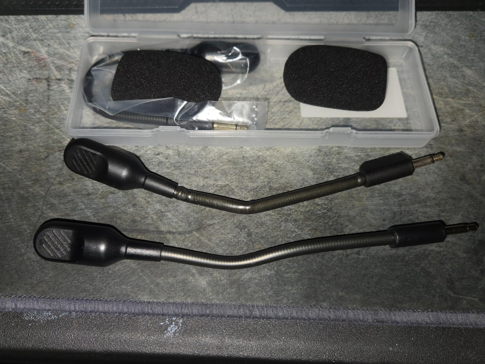 LEFXMOPHY Blackshark V2 Mic Replacement for Razer BlackShark V2 and V2 Pro Wireless Gaming Headset 3.5mm Detachable Game Boom Microphone with Foam customer photo 2