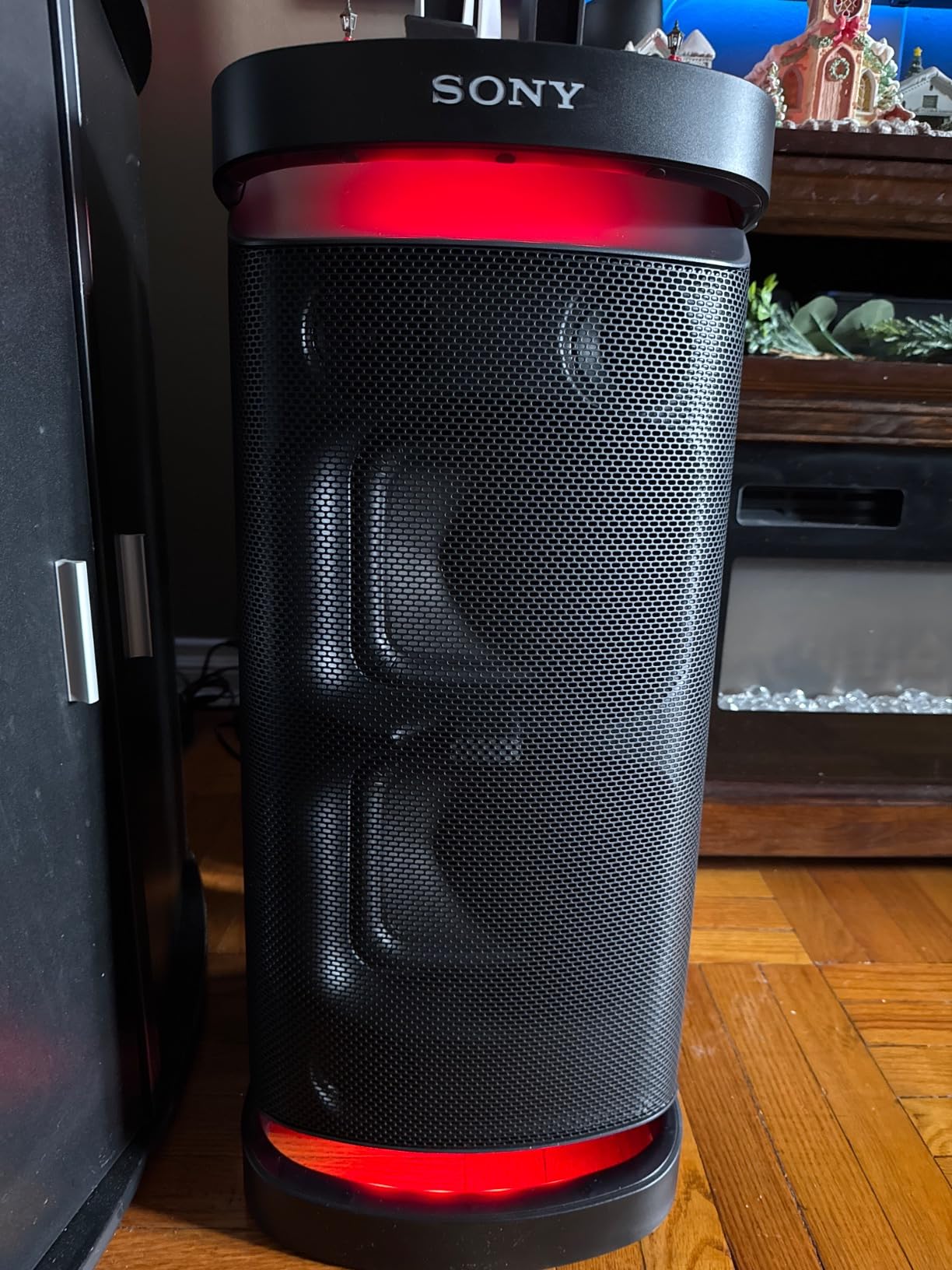 Sony SRS-XP700 X-Series Wireless Portable Bluetooth Karaoke Party Speaker, IPX4 Splash-resistant with 25 Hour Battery, Black customer photo 2