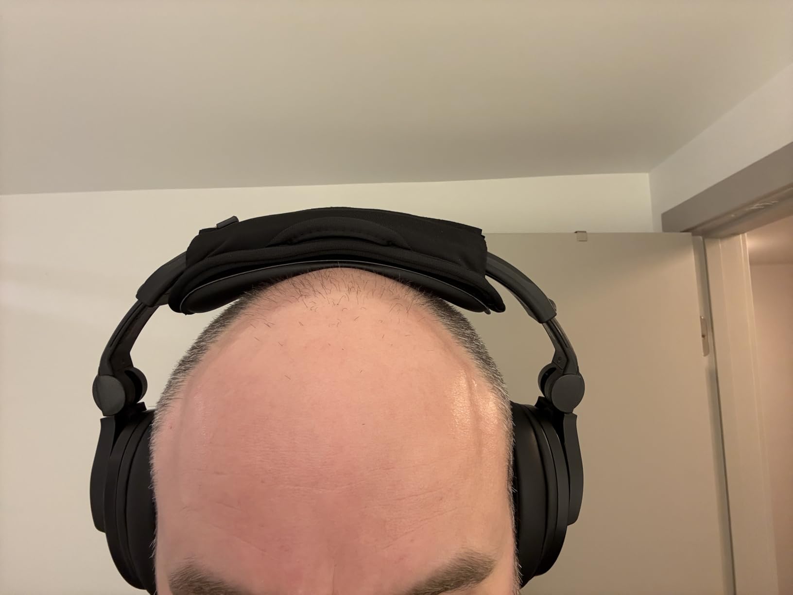 Geekria Medium Cooling-Gel Hook and Loop Headband Cover + Pad Set Protector No Tool Needed Compatible with HyperX, Turtle Beach, Razer, SteelSeries, Logitech, Corsair Headphones customer photo 2