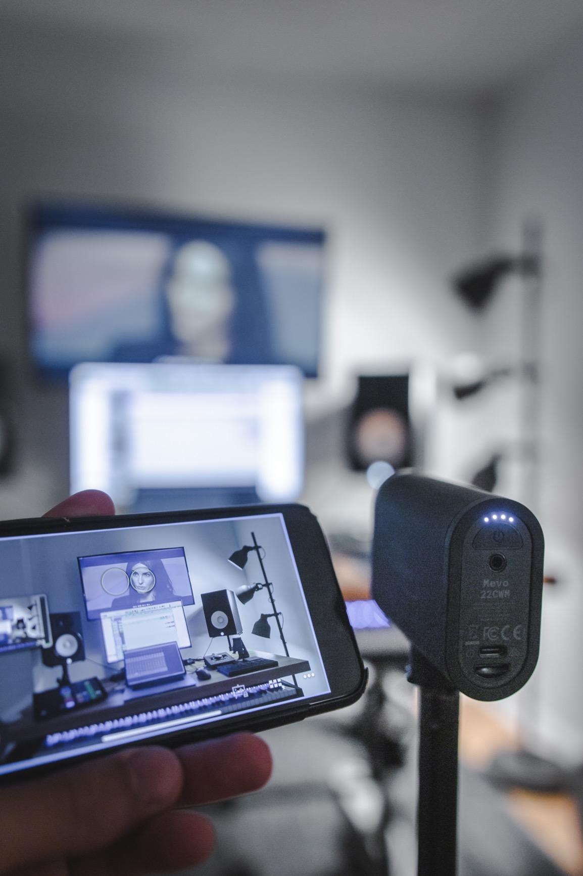 Logitech for Creators Mevo Start 3-Pack Wireless Live Streaming Cameras, for Multi-Camera HD Video, App Control and Stream via Smartphone or Wi-Fi customer photo 2