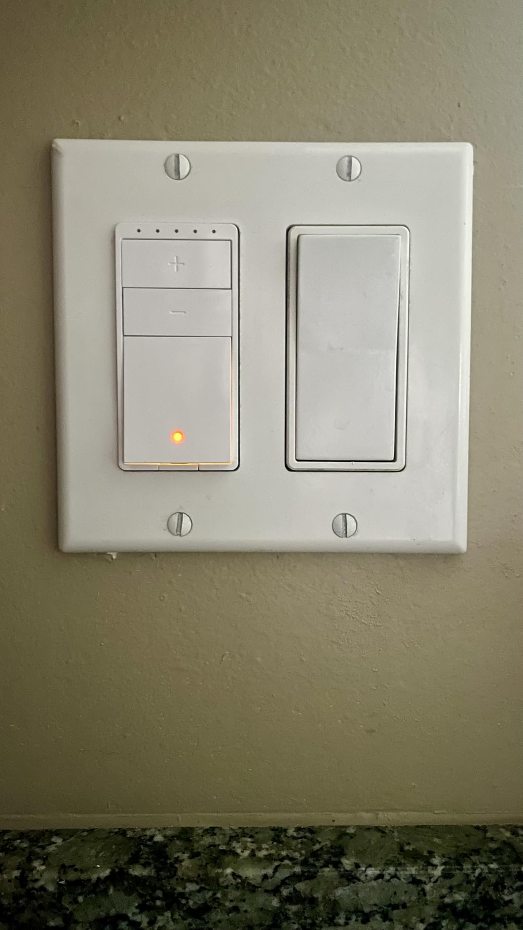 Amazon Basics Smart Light Switch, Single Pole, Works with Alexa Only, Voice Control, Schedule, 2.4 GHz Wi-Fi, No Hub Required, Easy to Install customer photo 2